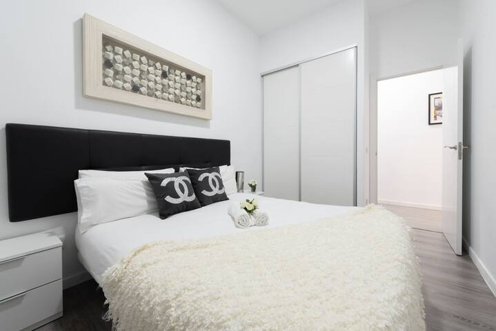 Downtown Amazing Apartment Puerta del Sol | A021 gallery image 5