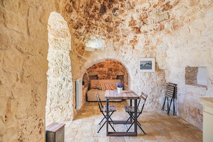 Trulli Tra Pietre Charming Trulli with Private gallery image 5