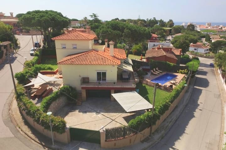 BHomes managed Airbnb listing 2