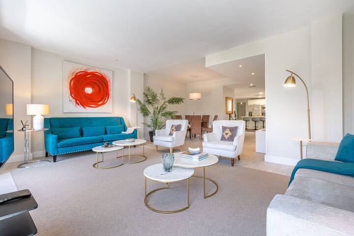 Elegant 2-Bedroom Apartment Near Retiro Park gallery image 2