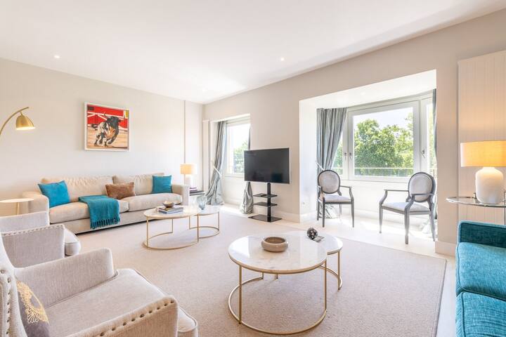 Elegant 2-Bedroom Apartment Near Retiro Park gallery image 3