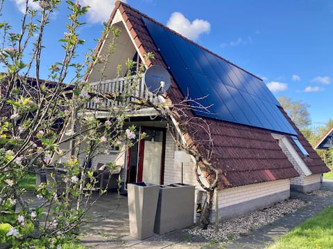 Top Airbnb: Holiday Home de Druif 6p with a nice terrace near in Oostmahorn