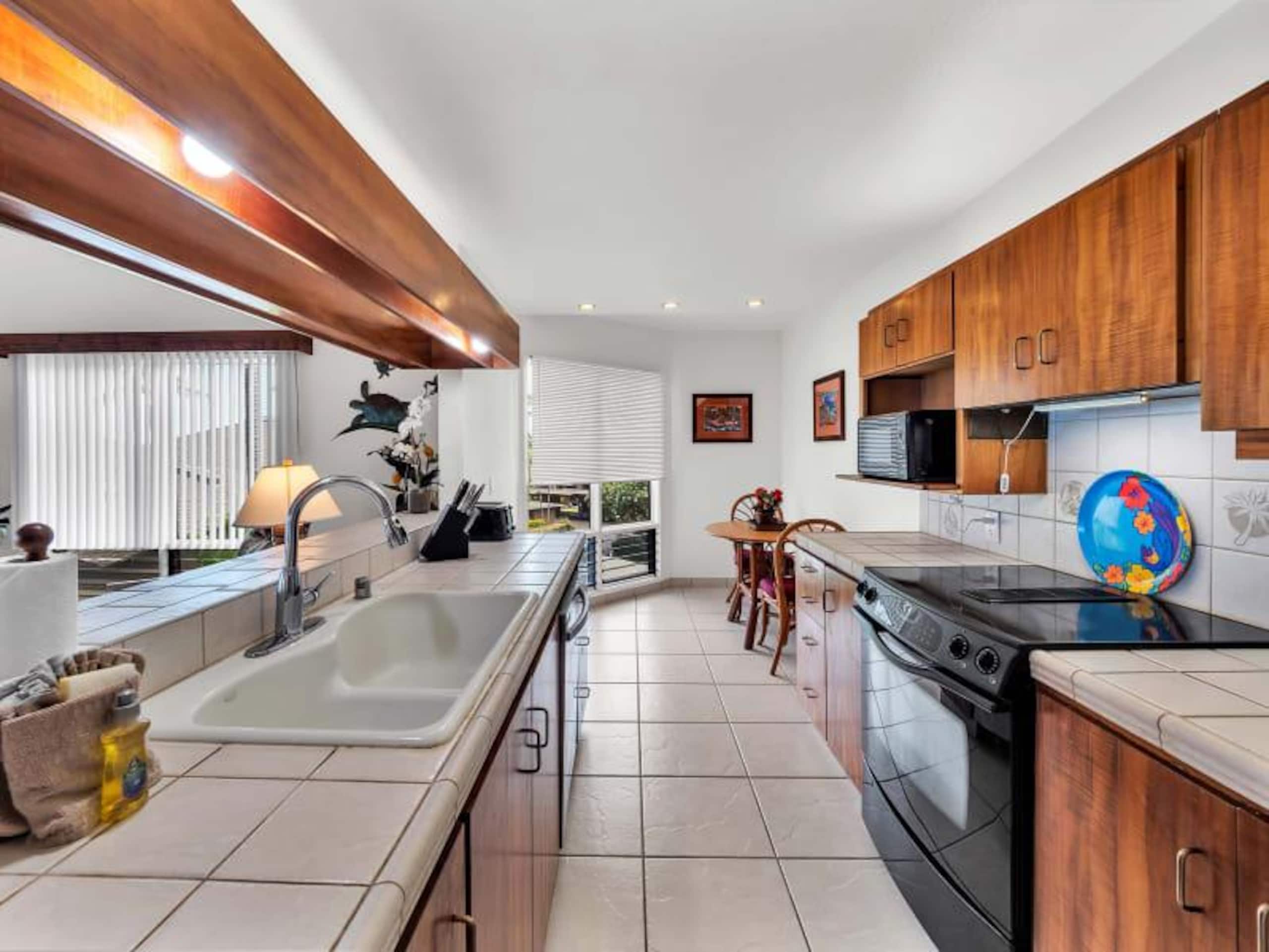 Condo in KAILUA-KONA · ★4.54 · 2 bedrooms · 3 beds · 2 baths - Image 18
