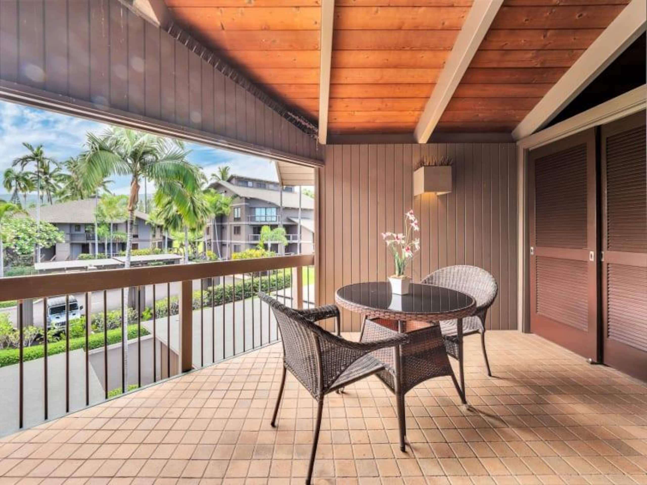 Condo in KAILUA-KONA · ★4.54 · 2 bedrooms · 3 beds · 2 baths - Image 1