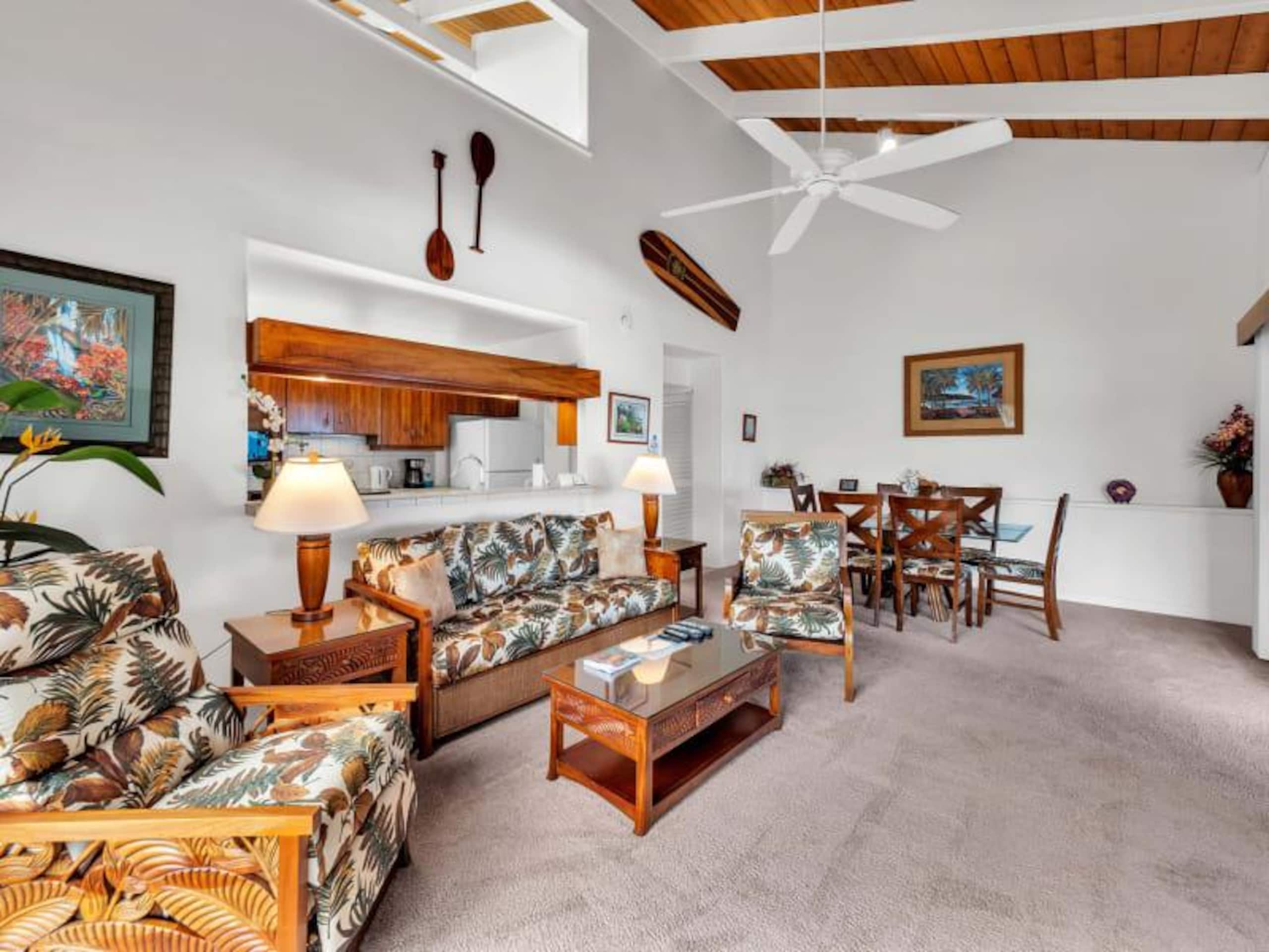 Condo in KAILUA-KONA · ★4.54 · 2 bedrooms · 3 beds · 2 baths - Image 2