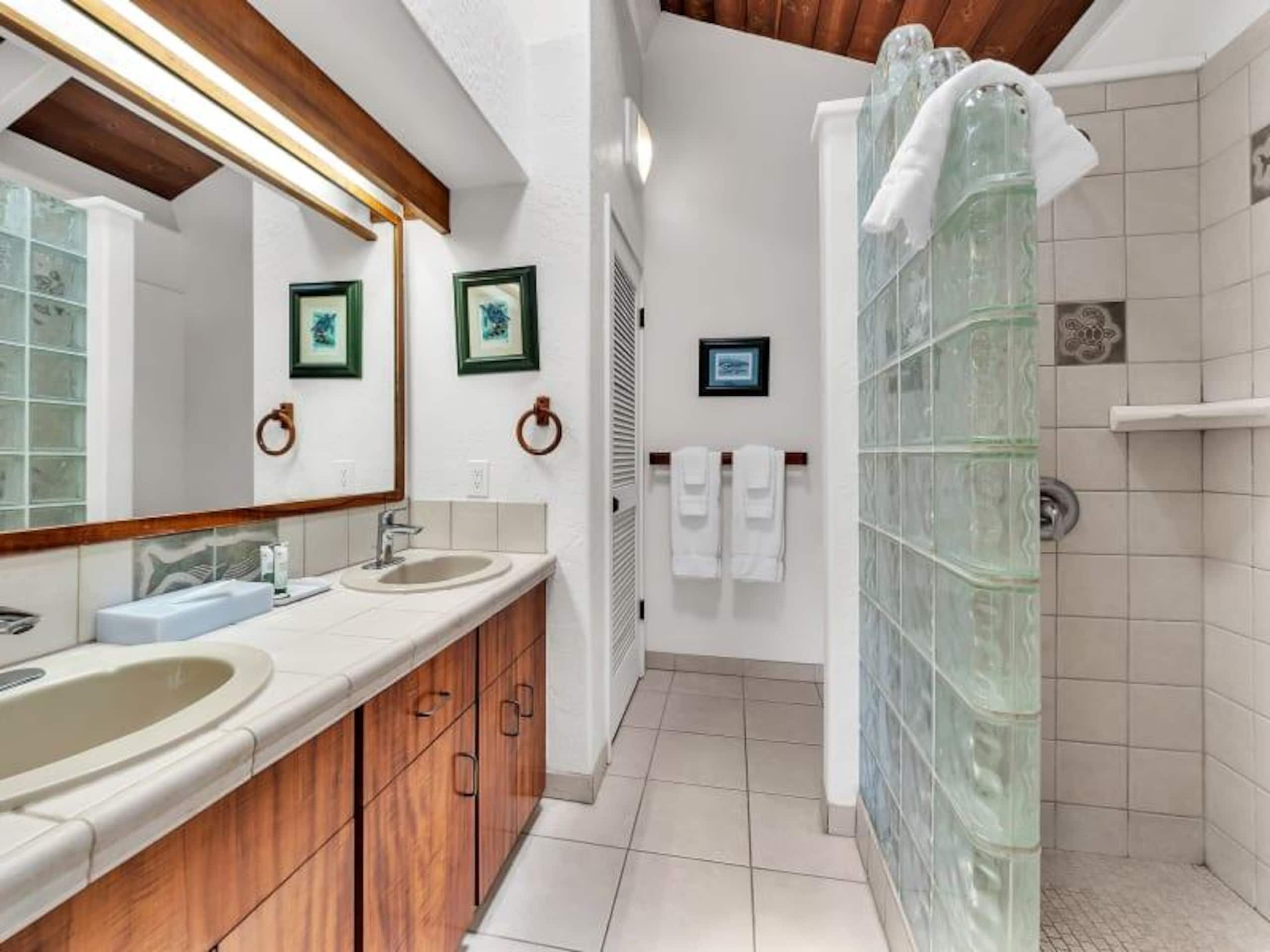 Condo in KAILUA-KONA · ★4.54 · 2 bedrooms · 3 beds · 2 baths - Image 22