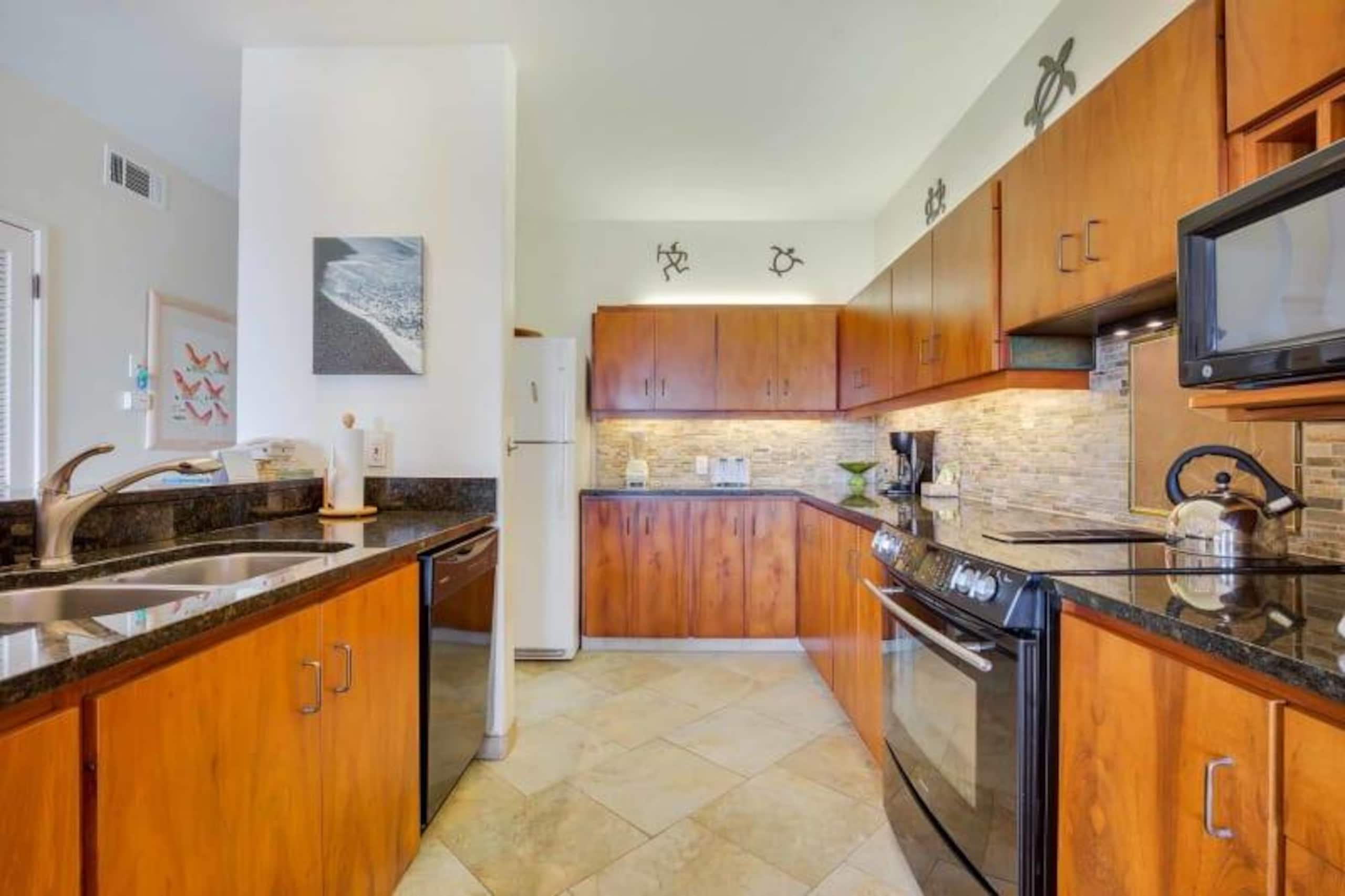 Condo in KAILUA-KONA · ★4.5 · 2 bedrooms · 3 beds · 2 baths - Image 11