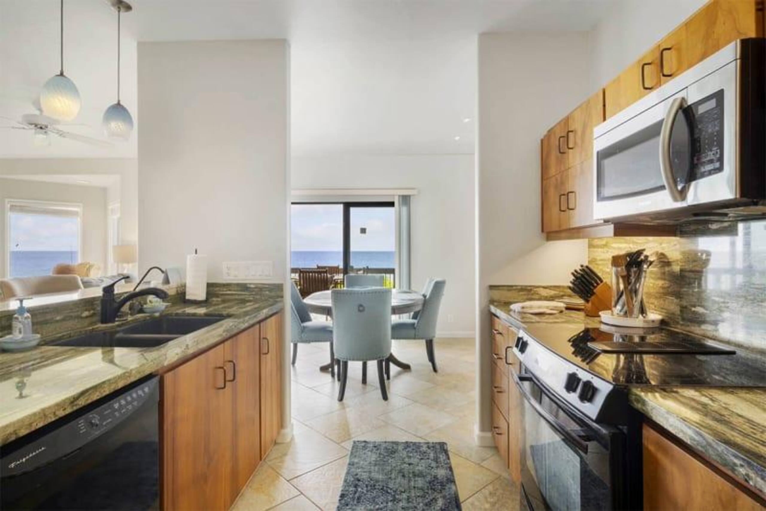 Condo in KAILUA-KONA · ★4.67 · 2 bedrooms · 3 beds · 2 baths - Image 24