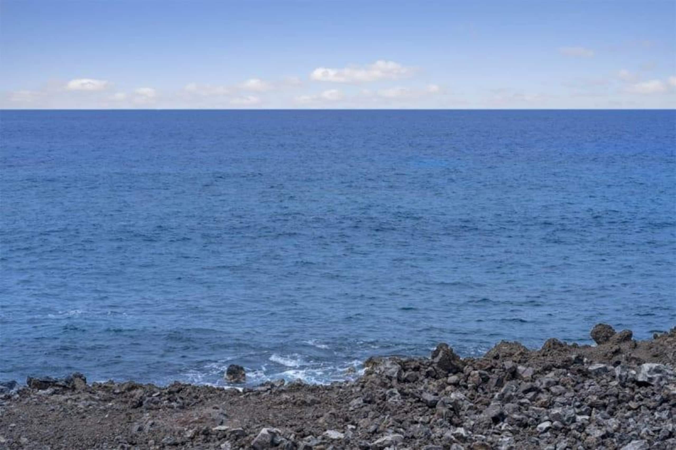 Condo in KAILUA-KONA · ★4.67 · 2 bedrooms · 3 beds · 2 baths - Image 29