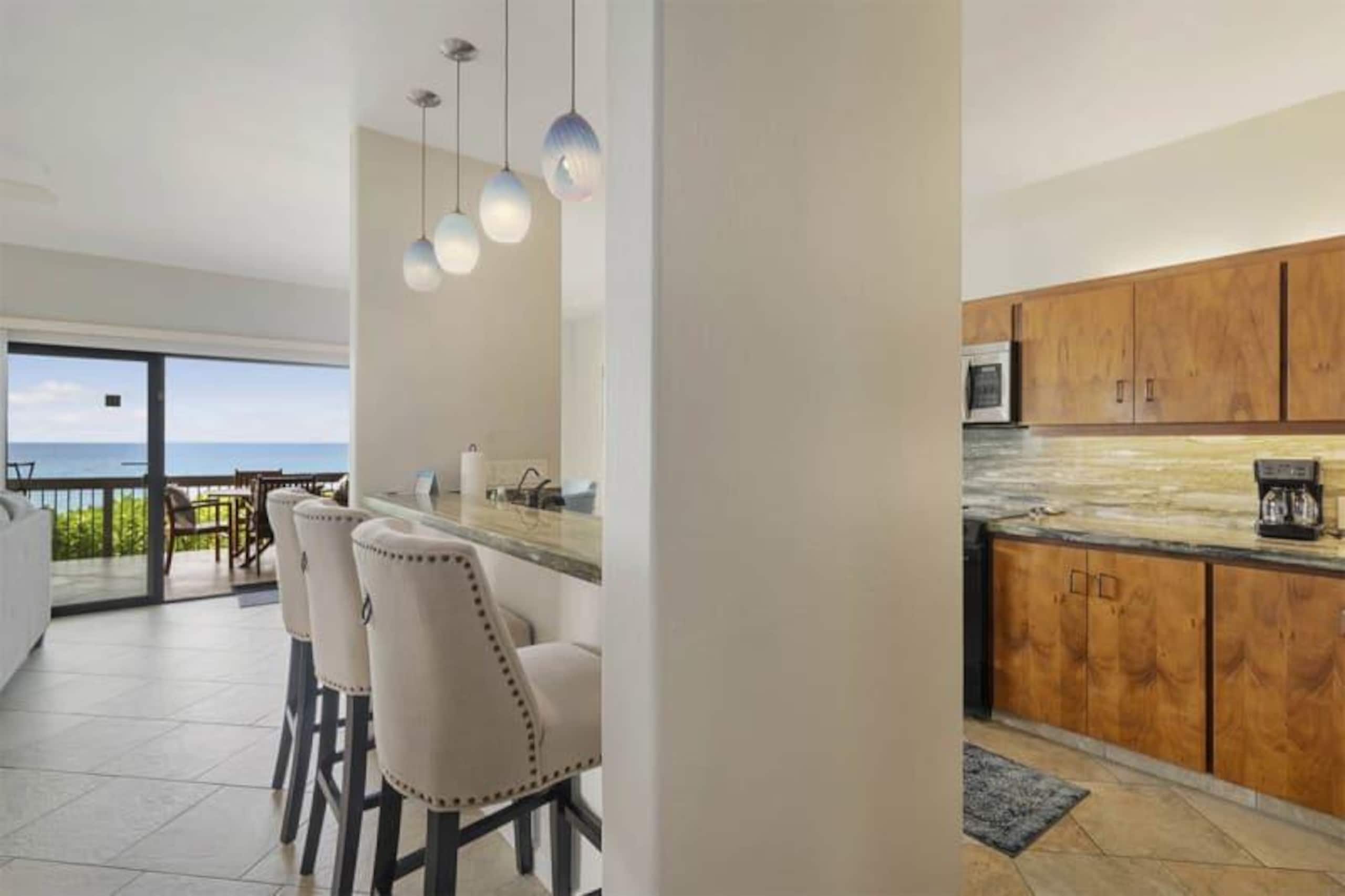 Condo in KAILUA-KONA · ★4.67 · 2 bedrooms · 3 beds · 2 baths - Image 10
