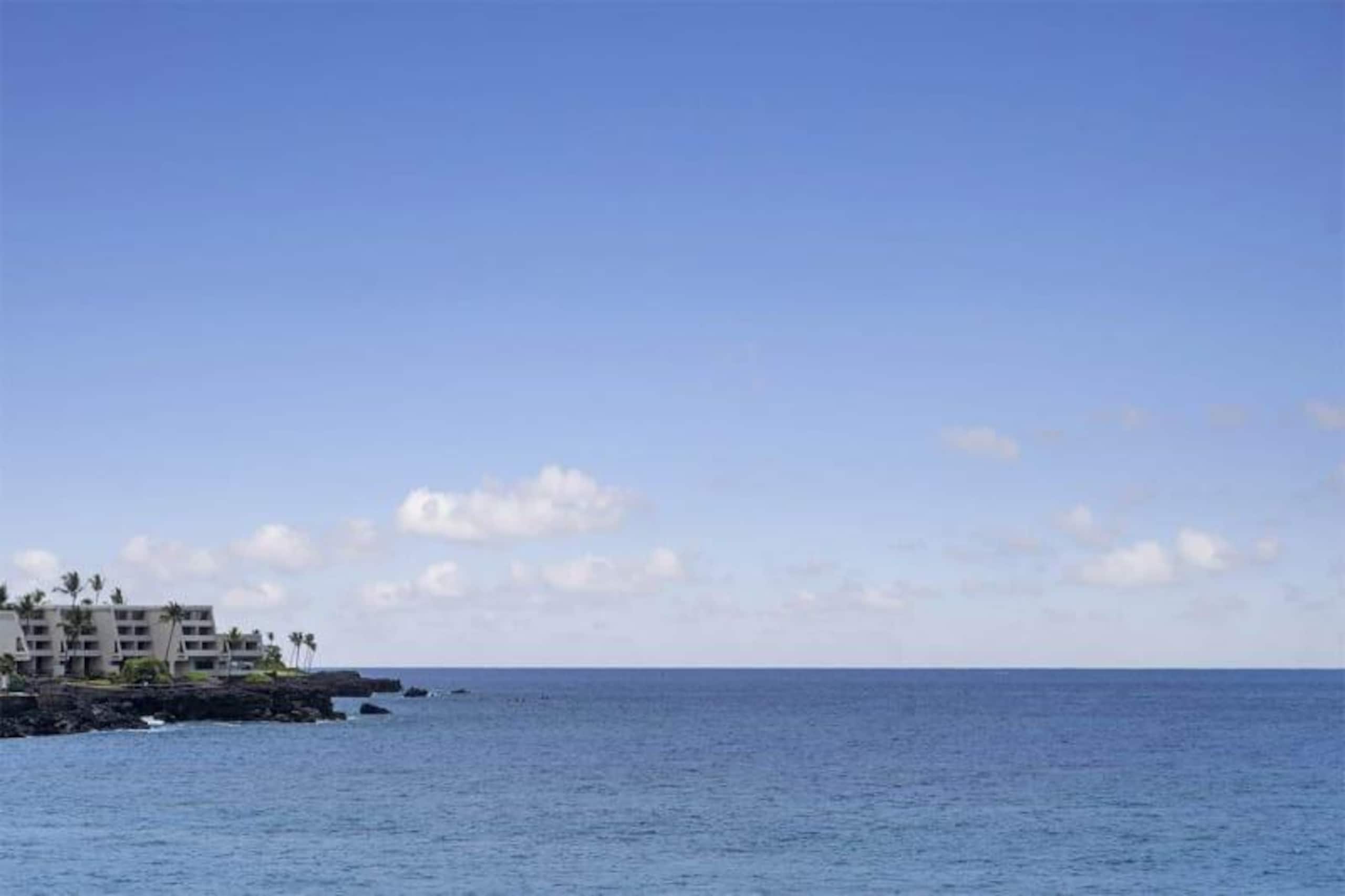 Condo in KAILUA-KONA · ★4.67 · 2 bedrooms · 3 beds · 2 baths - Image 30