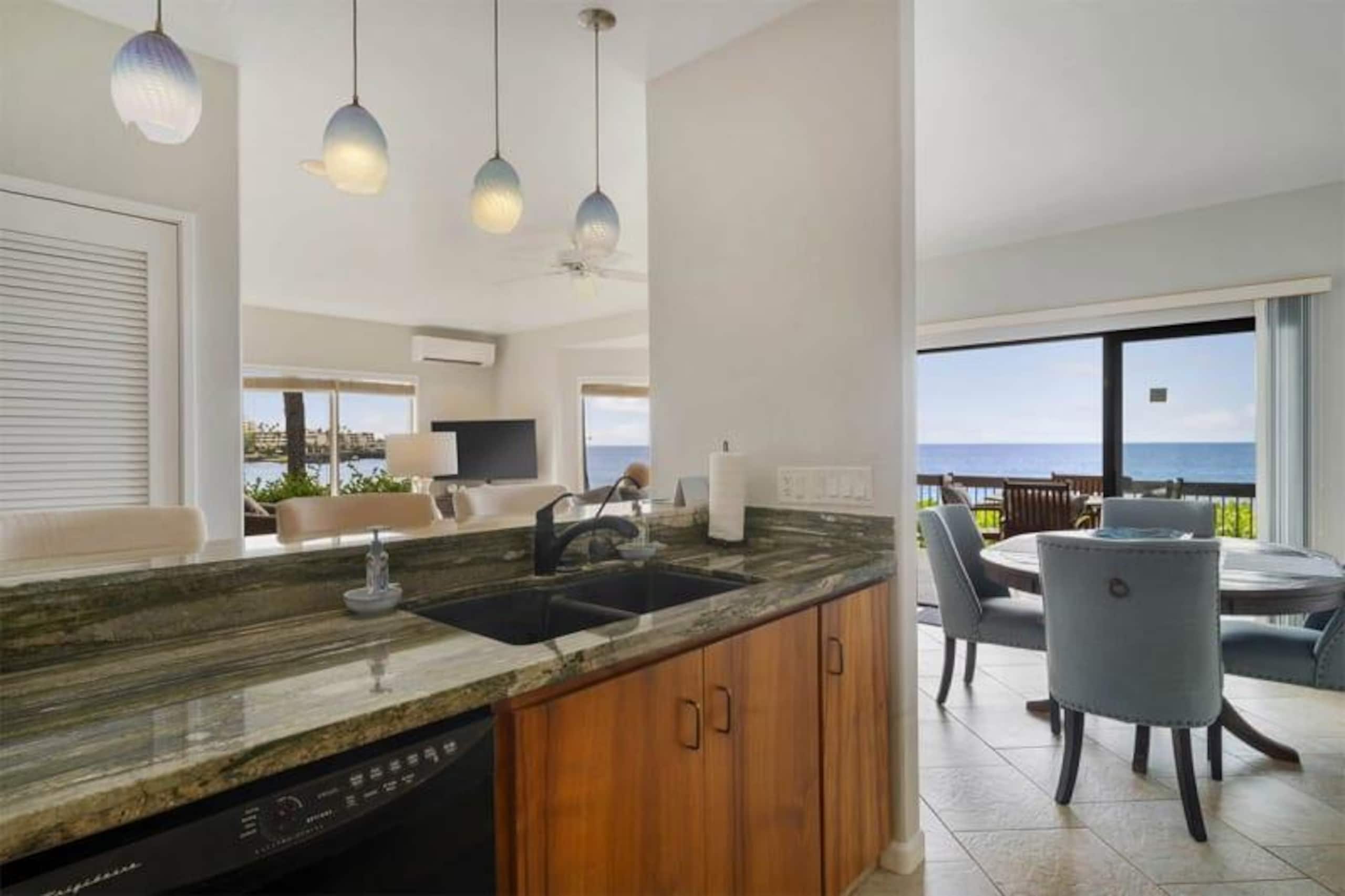 Condo in KAILUA-KONA · ★4.67 · 2 bedrooms · 3 beds · 2 baths - Image 23