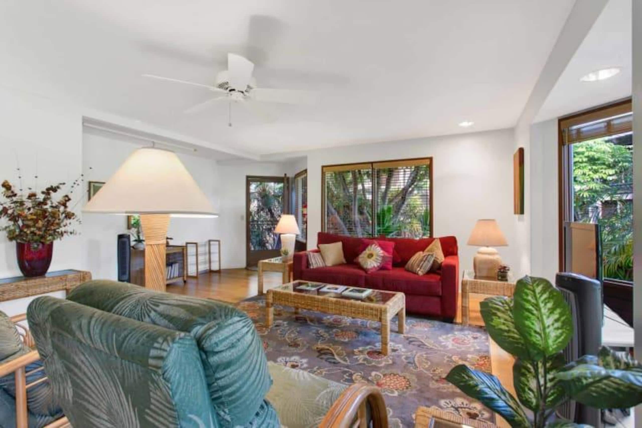 Condo in KAILUA-KONA · ★4.33 · 2 bedrooms · 3 beds · 2 baths - Image 8