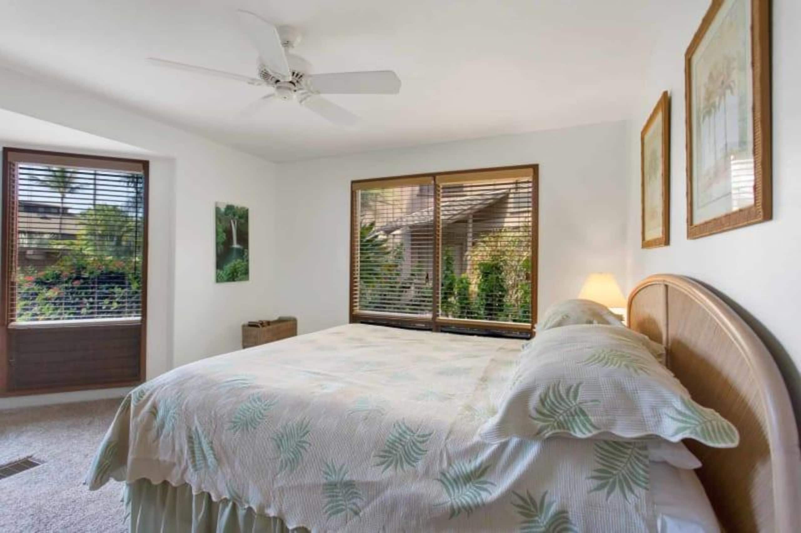 Condo in KAILUA-KONA · ★4.33 · 2 bedrooms · 3 beds · 2 baths - Image 12