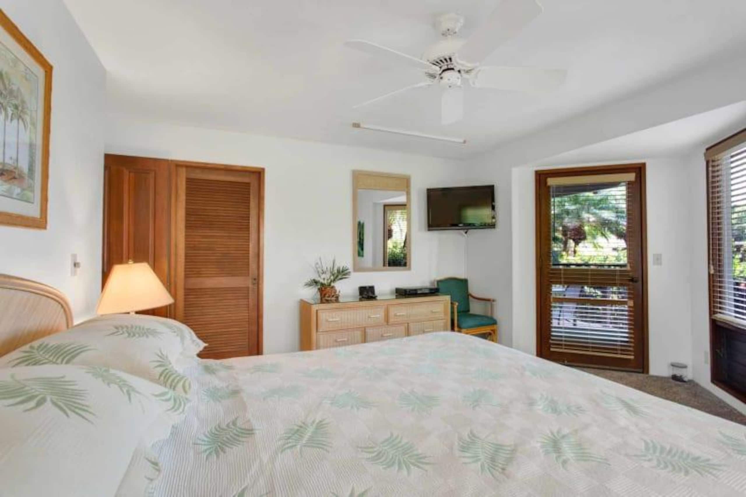 Condo in KAILUA-KONA · ★4.33 · 2 bedrooms · 3 beds · 2 baths - Image 13