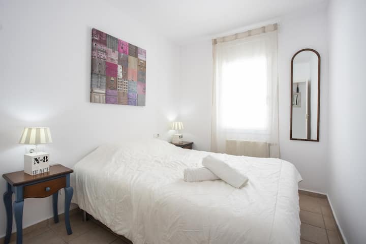 1001 شقة لـ 4 أشخاص شقة  إمبوريابرافا | 364804