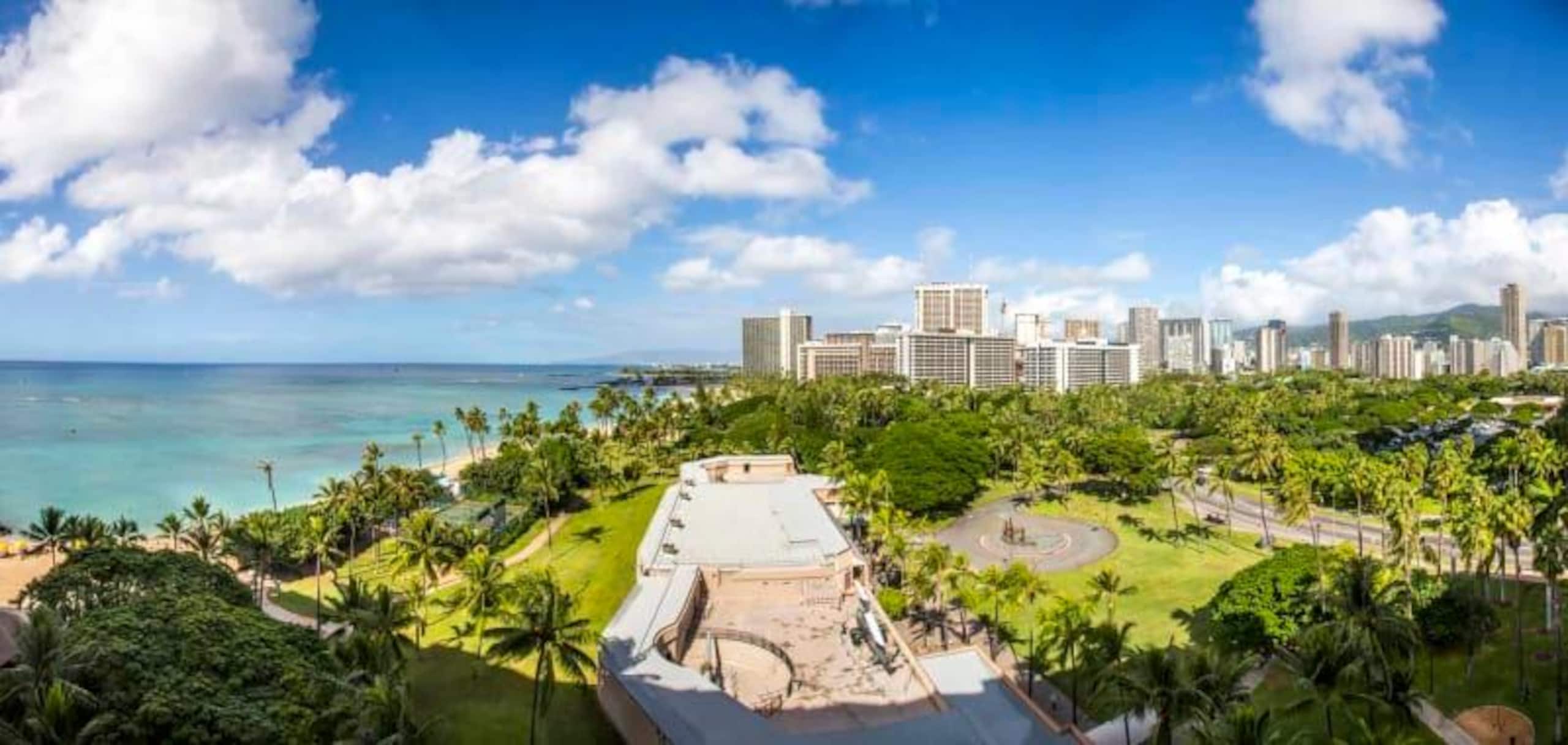 Condo in Honolulu · ★4.56 · Studio · 1 bed · 1 shared bath - Image 9