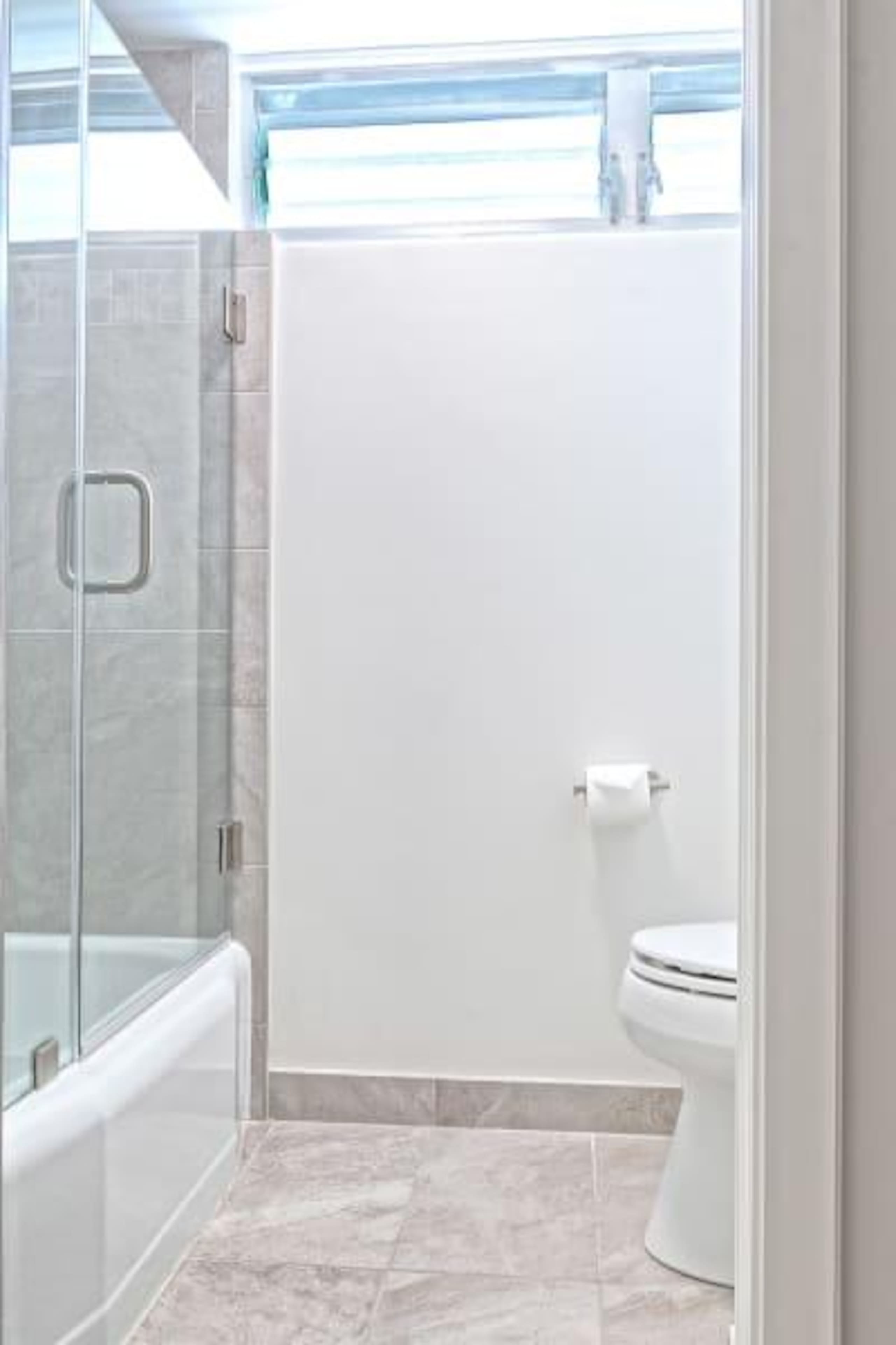 Condo in Honolulu · ★4.68 · Studio · 1 bed · 1 shared bath - Image 10