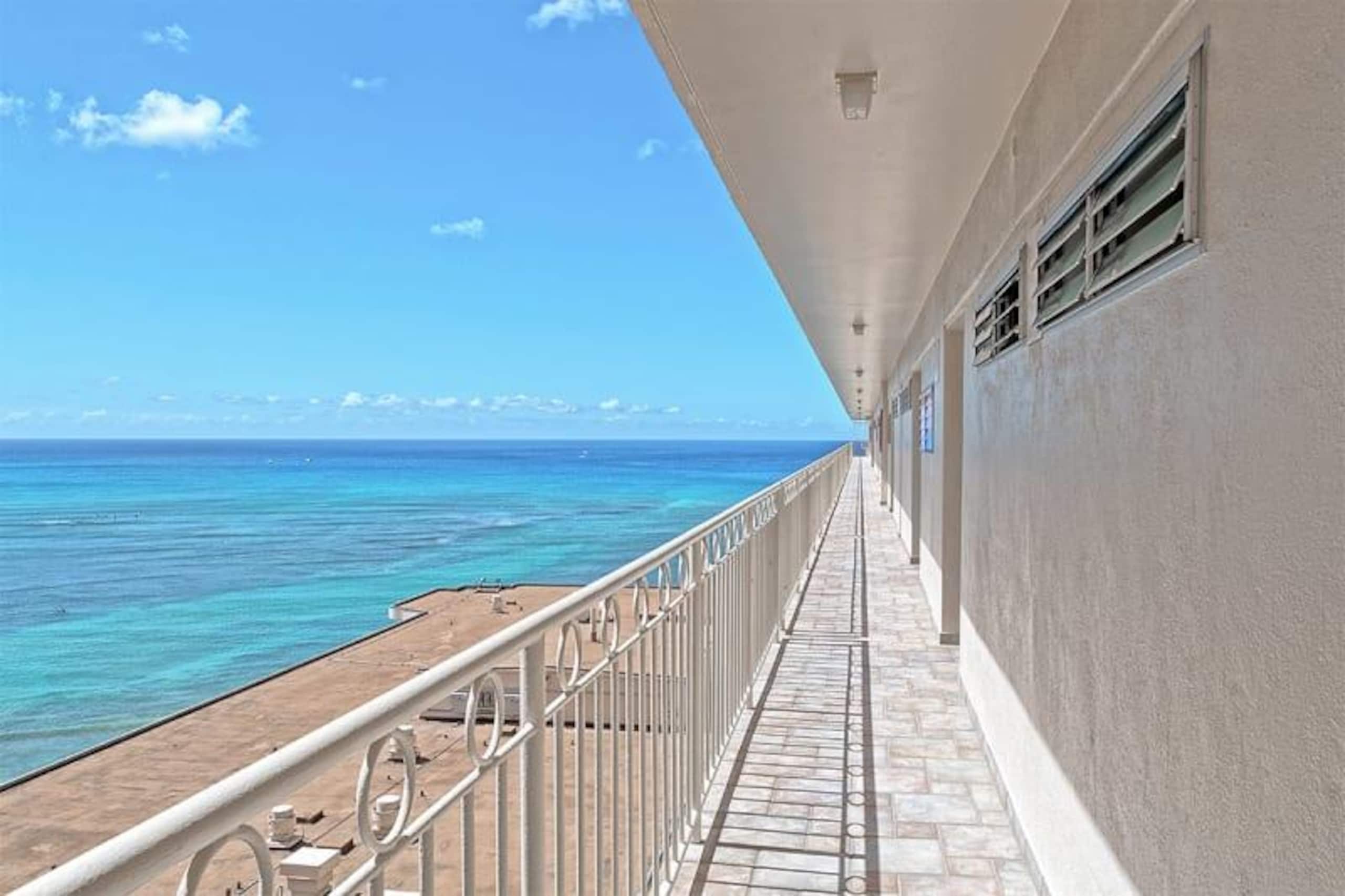 Condo in Honolulu · ★4.68 · Studio · 1 bed · 1 shared bath - Image 14