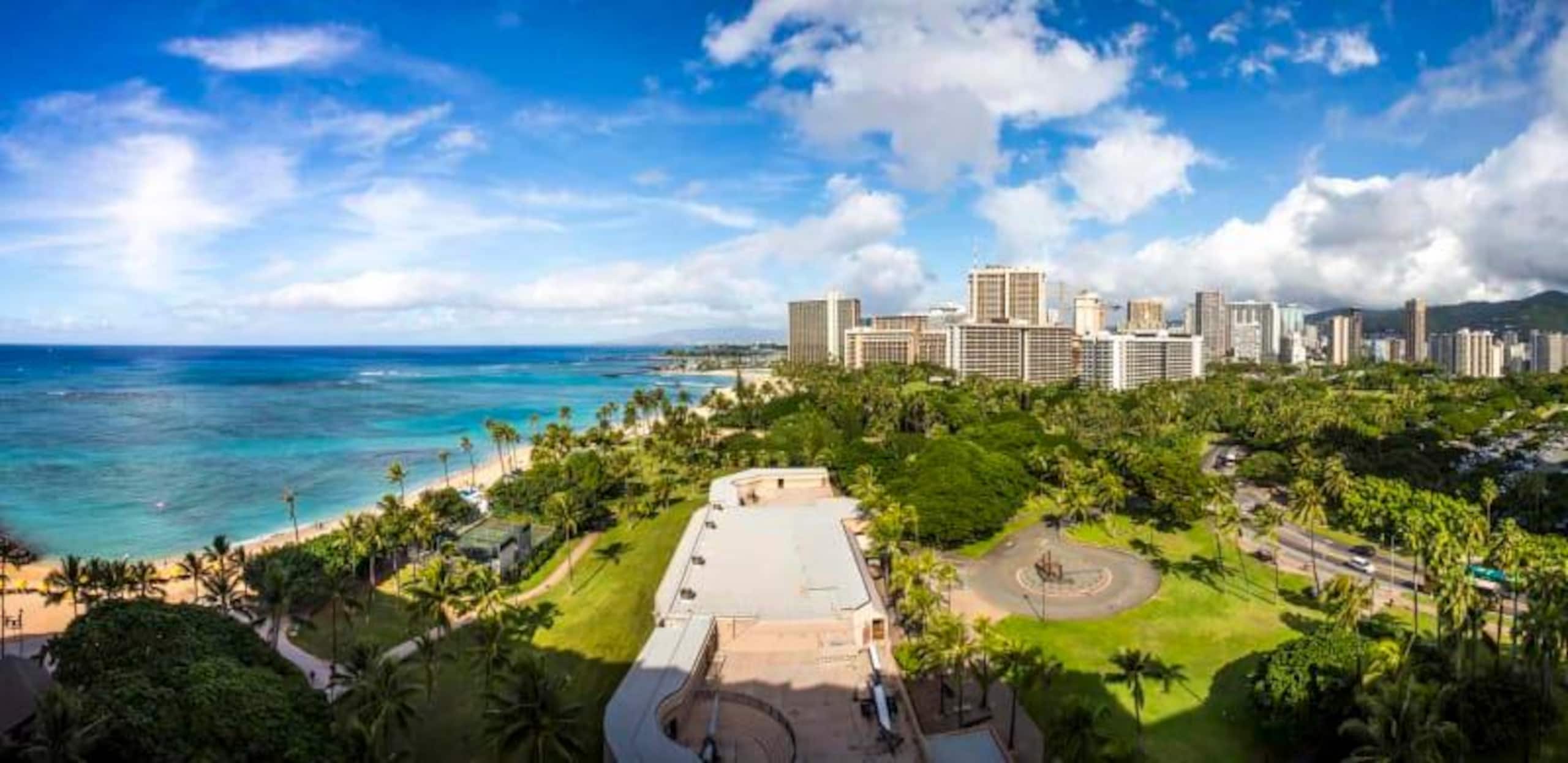 Condo in Honolulu · ★4.68 · Studio · 1 bed · 1 shared bath - Image 22