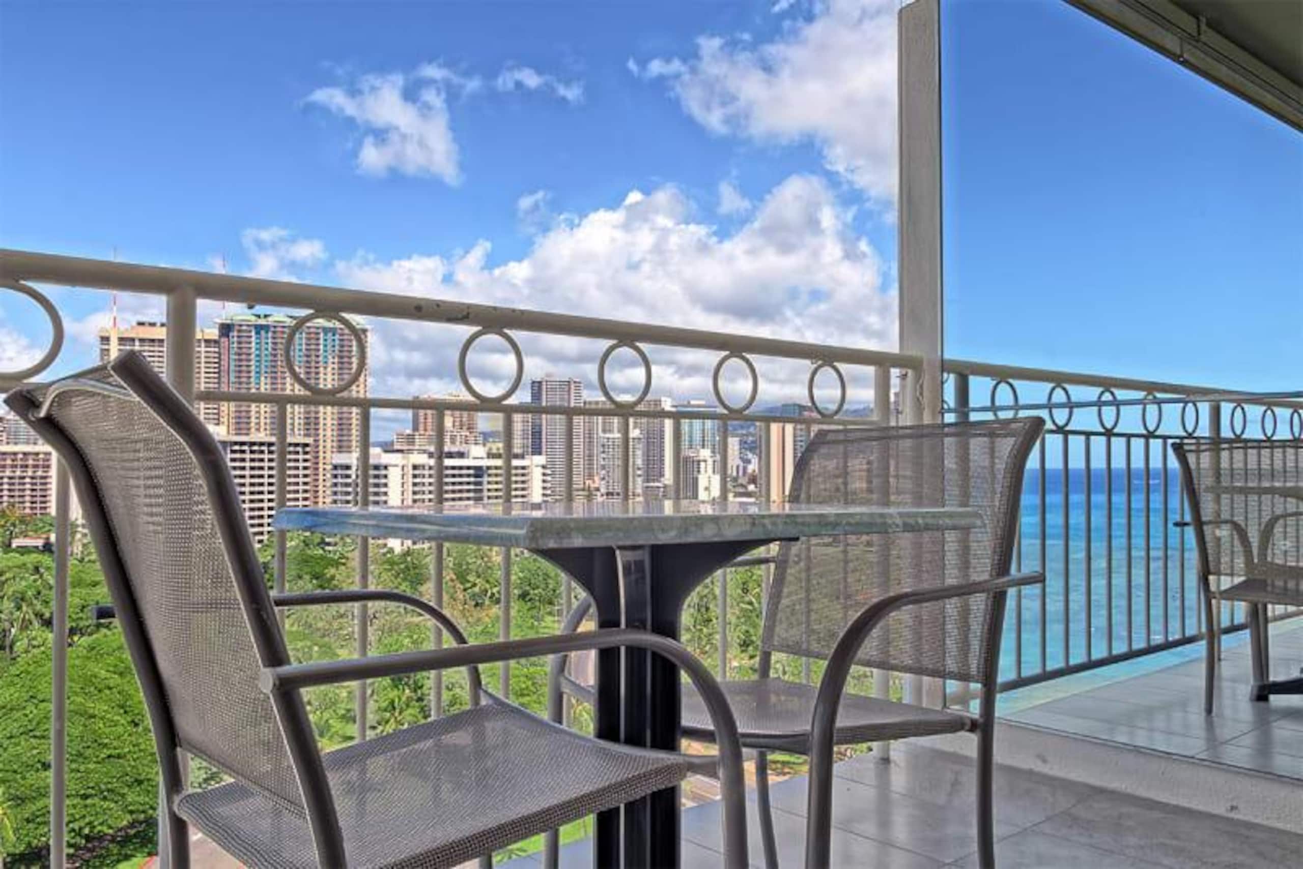 Condo in Honolulu · ★4.68 · Studio · 1 bed · 1 shared bath - Image 18