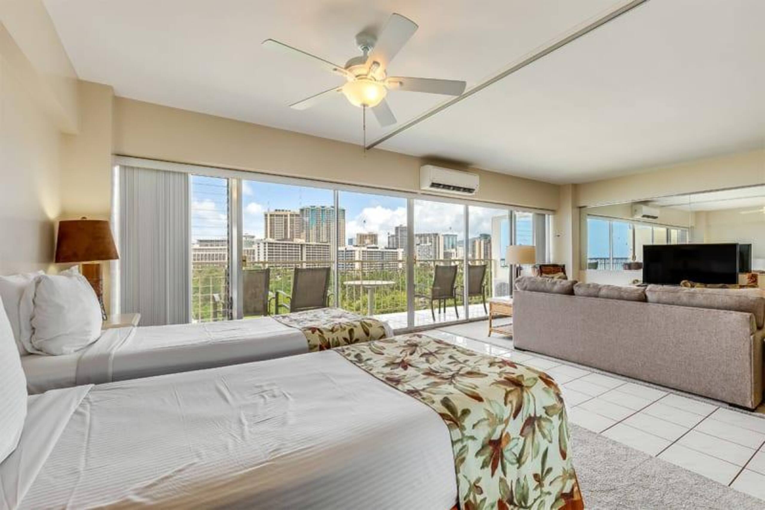 Condo in Honolulu · ★4.5 · 1 bedroom · 1 bed · 1 private bath - Image 10
