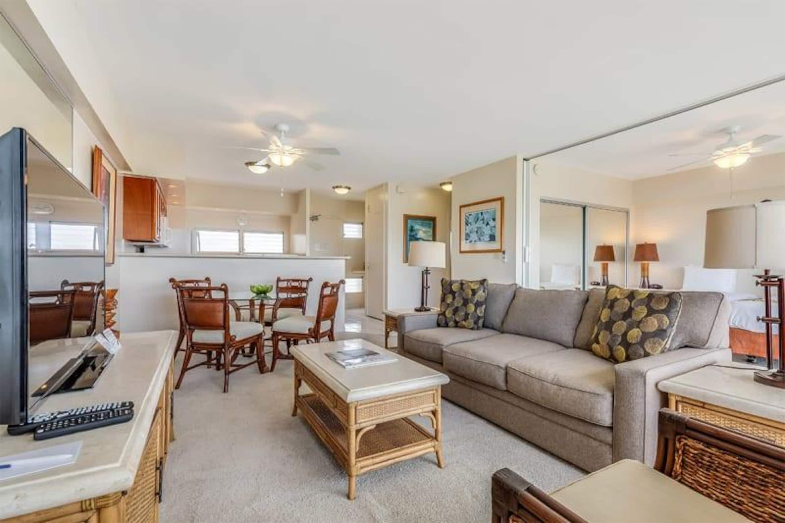 Condo in Honolulu · ★4.5 · 1 bedroom · 1 bed · 1 private bath - Image 4