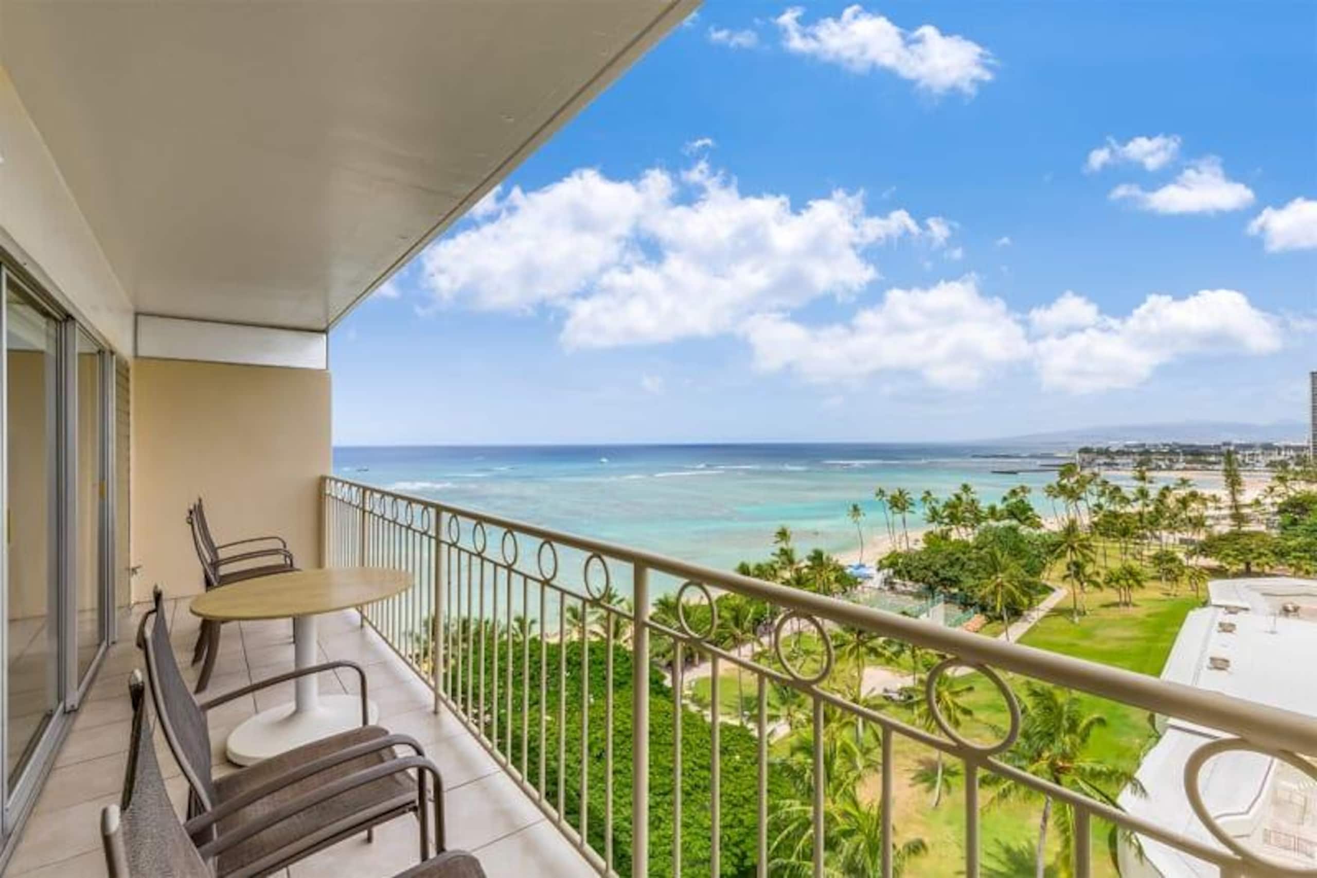 Condo in Honolulu · ★4.5 · 1 bedroom · 1 bed · 1 private bath - Image 13