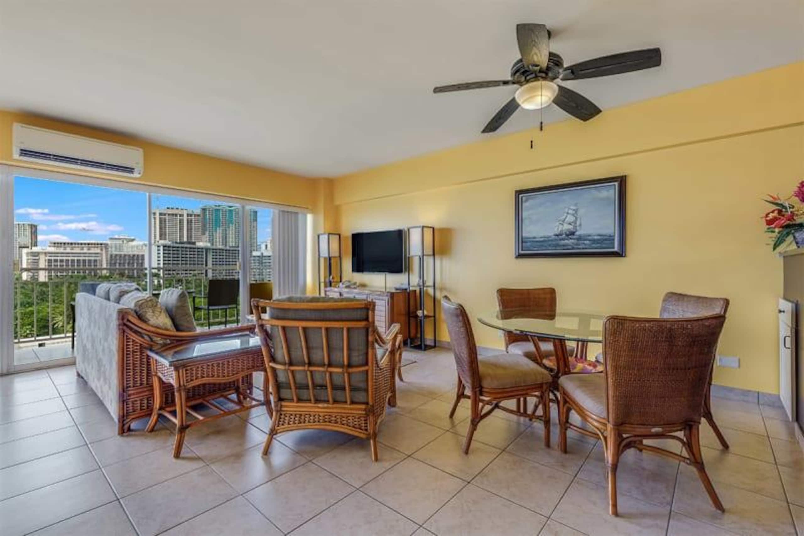 Condo in Honolulu · ★4.5 · 1 bedroom · 1 bed · 1 private bath - Image 17