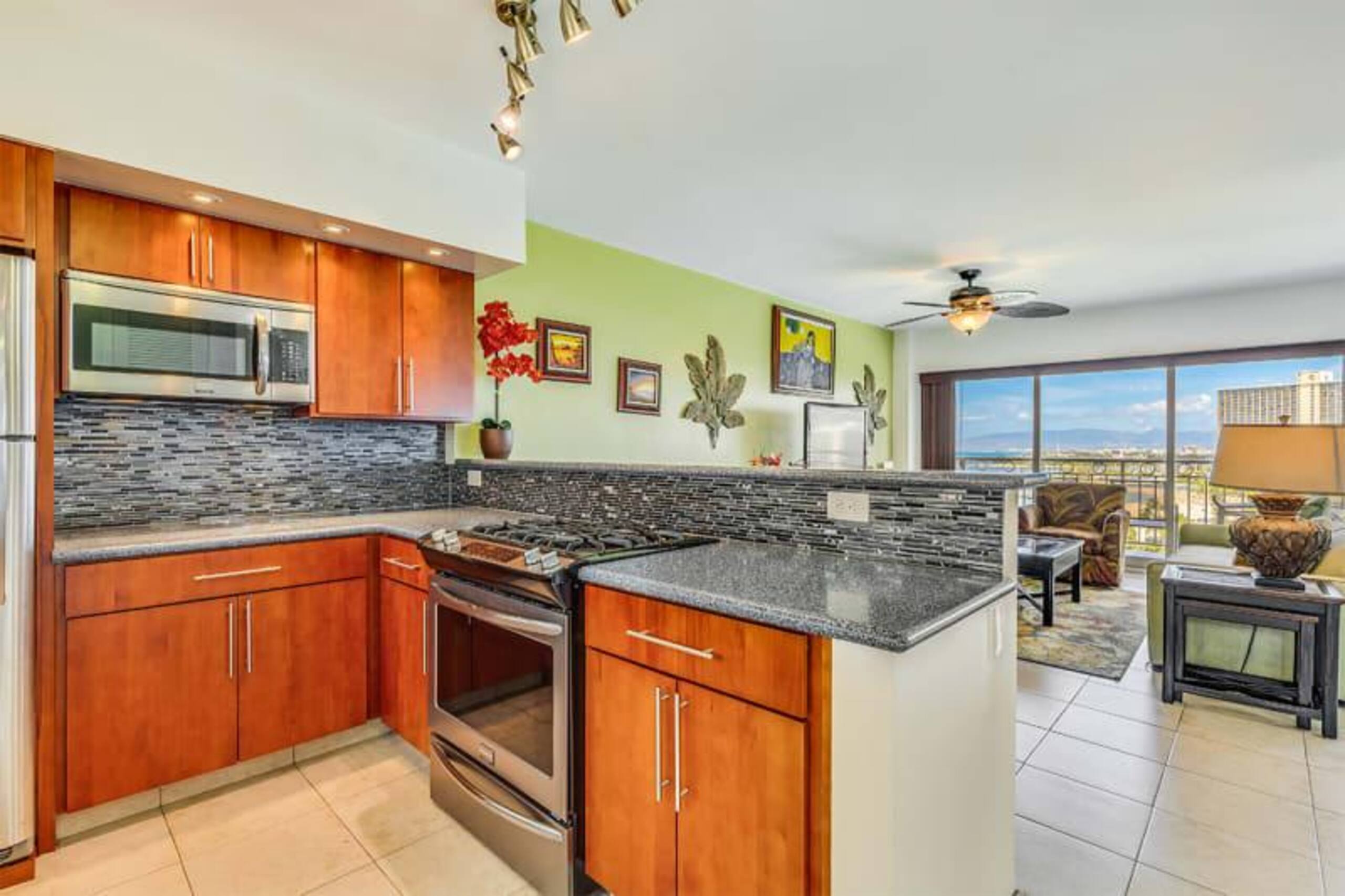 Condo in Honolulu · ★4.89 · 1 bedroom · 1 bed · 1 shared bath - Image 9