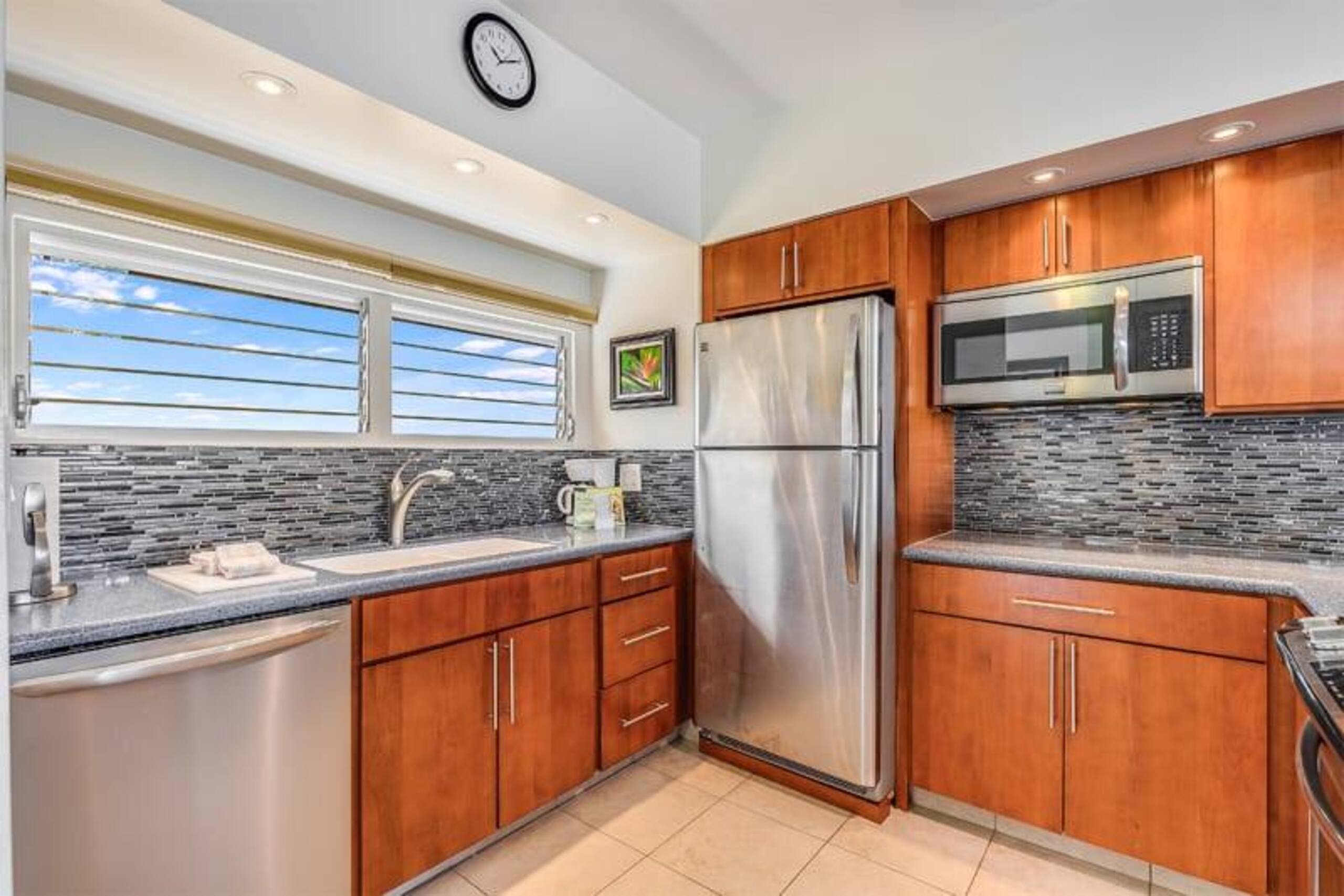 Condo in Honolulu · ★4.89 · 1 bedroom · 1 bed · 1 shared bath - Image 11