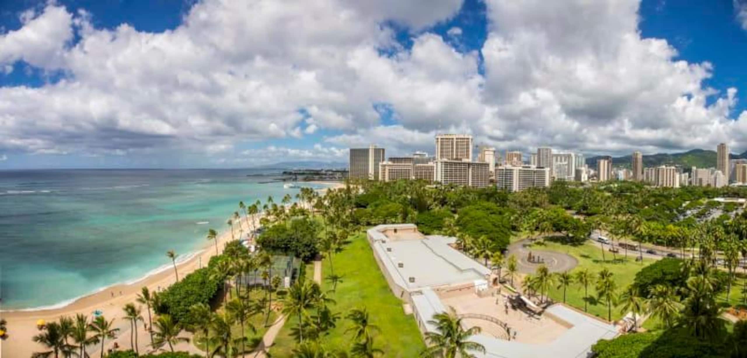 Condo in Honolulu · ★4.89 · 1 bedroom · 1 bed · 1 shared bath - Image 21