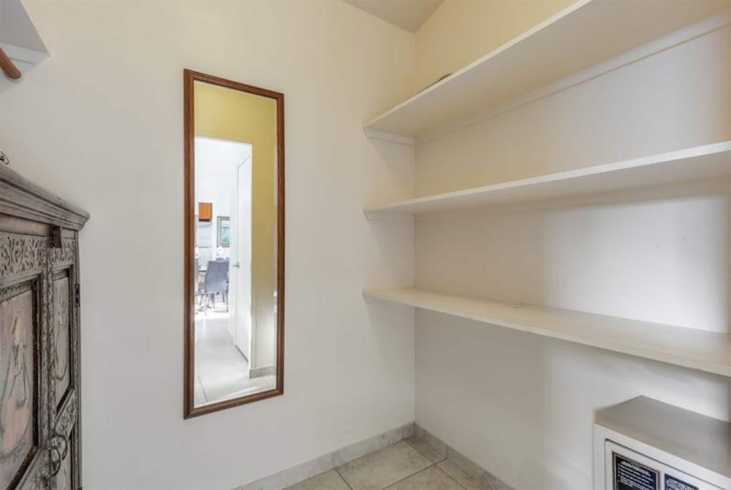 Condo in Honolulu · ★5.0 · 1 bedroom · 1 bed · 1 shared bath - Image 13