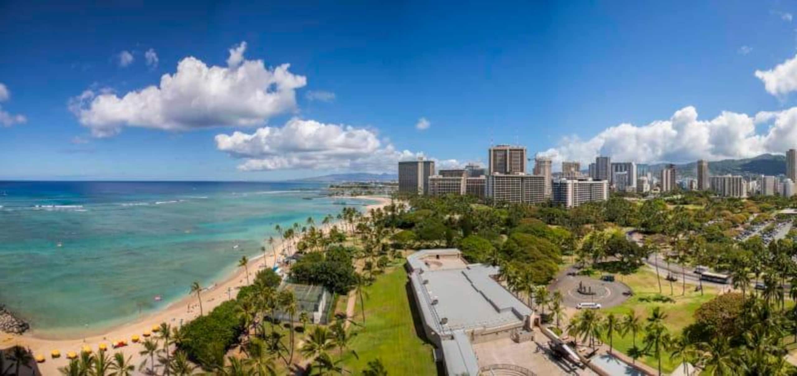 Condo in Honolulu · ★5.0 · 1 bedroom · 1 bed · 1 shared bath - Image 17