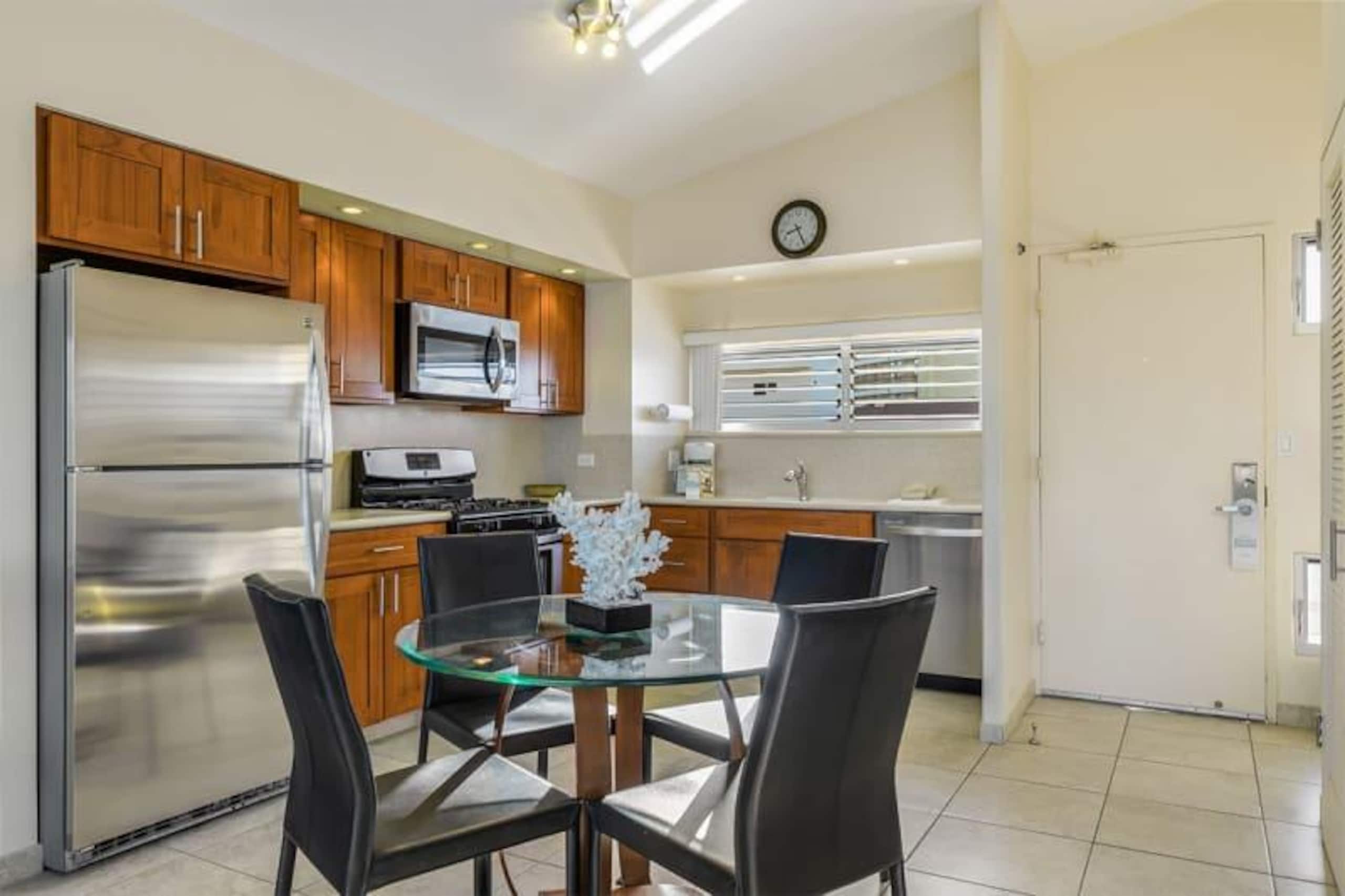 Condo in Honolulu · ★5.0 · 1 bedroom · 1 bed · 1 shared bath - Image 5