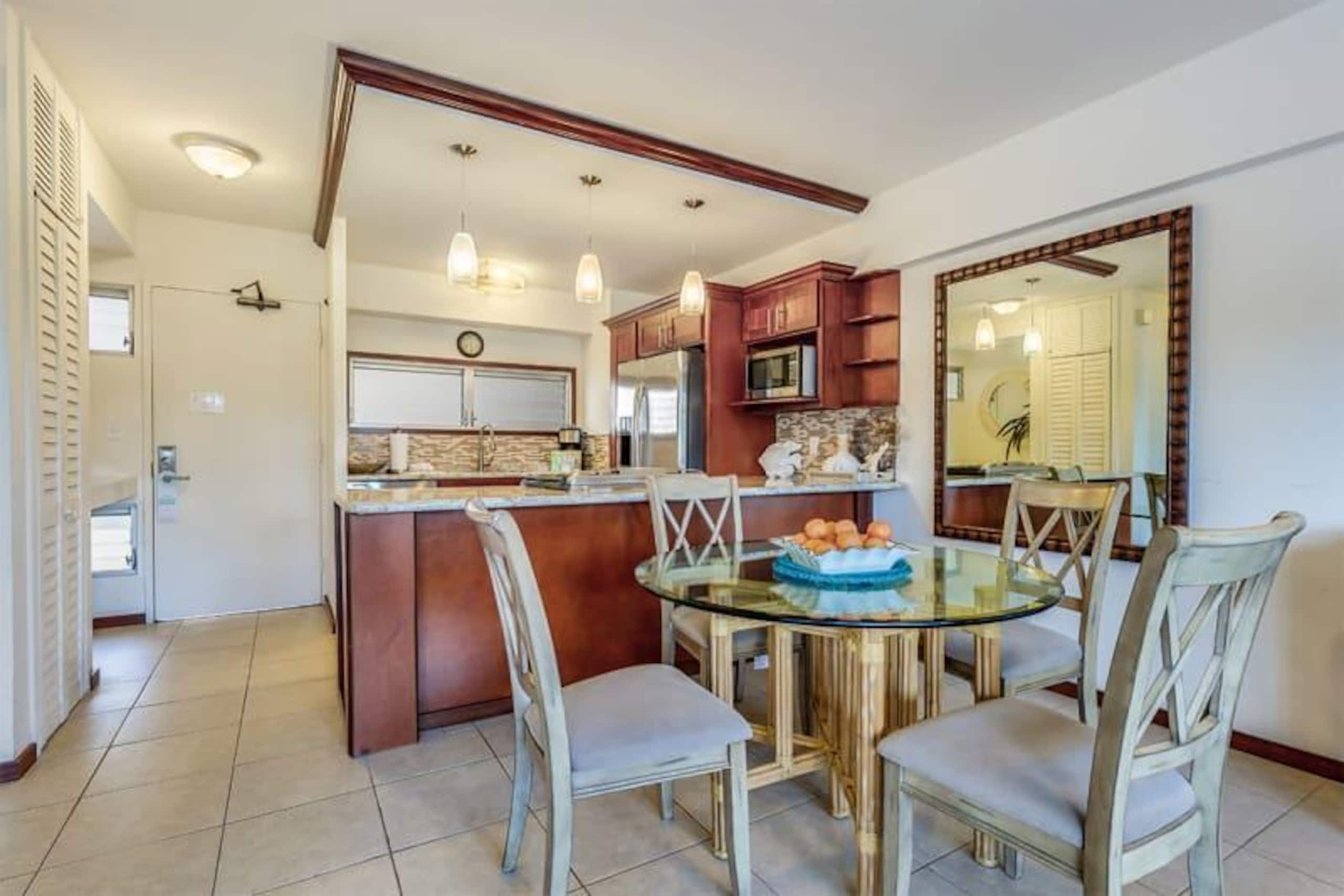 Condo in Honolulu · ★4.63 · 1 bedroom · 1 bed · 1 shared bath - Image 8