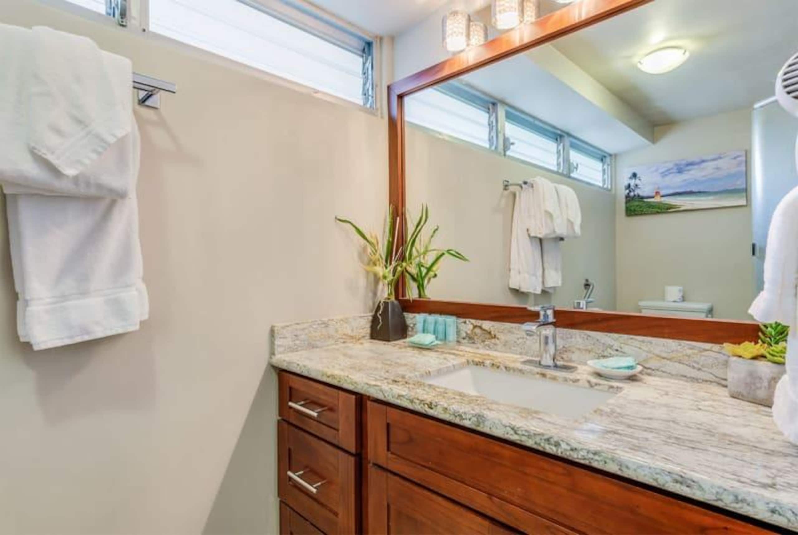 Condo in Honolulu · ★4.63 · 1 bedroom · 1 bed · 1 shared bath - Image 13