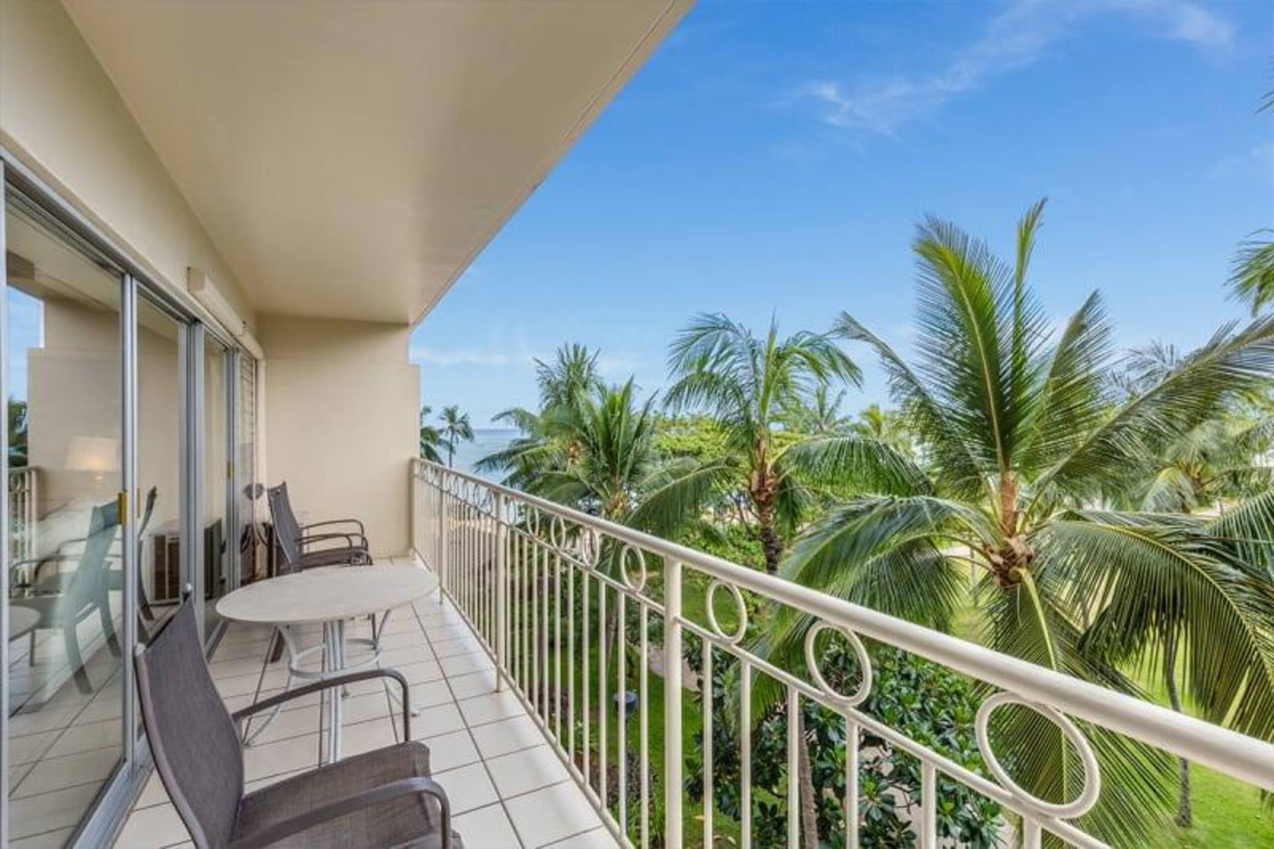 Condo in Honolulu · ★4.63 · 1 bedroom · 1 bed · 1 shared bath - Image 5