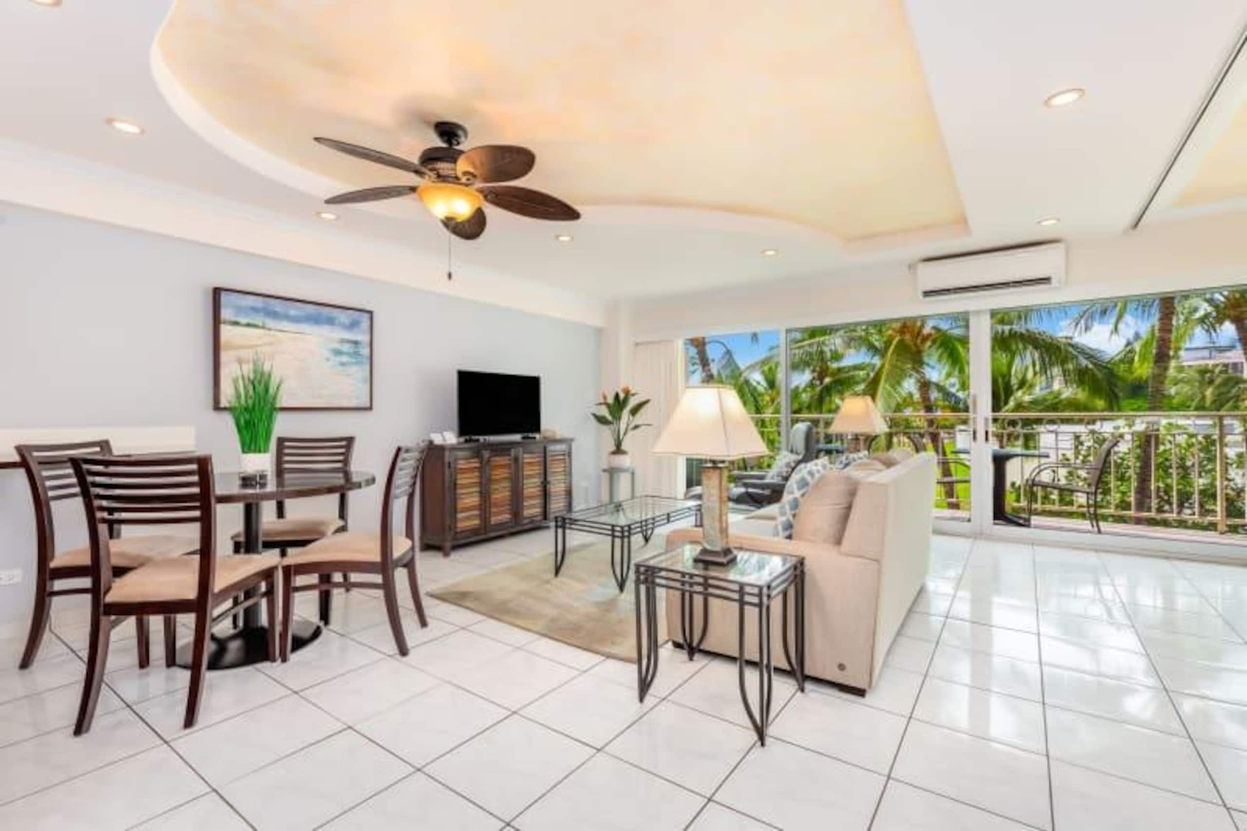 Condo in Honolulu · ★4.83 · 1 bedroom · 1 bed · 1 shared bath - Image 2