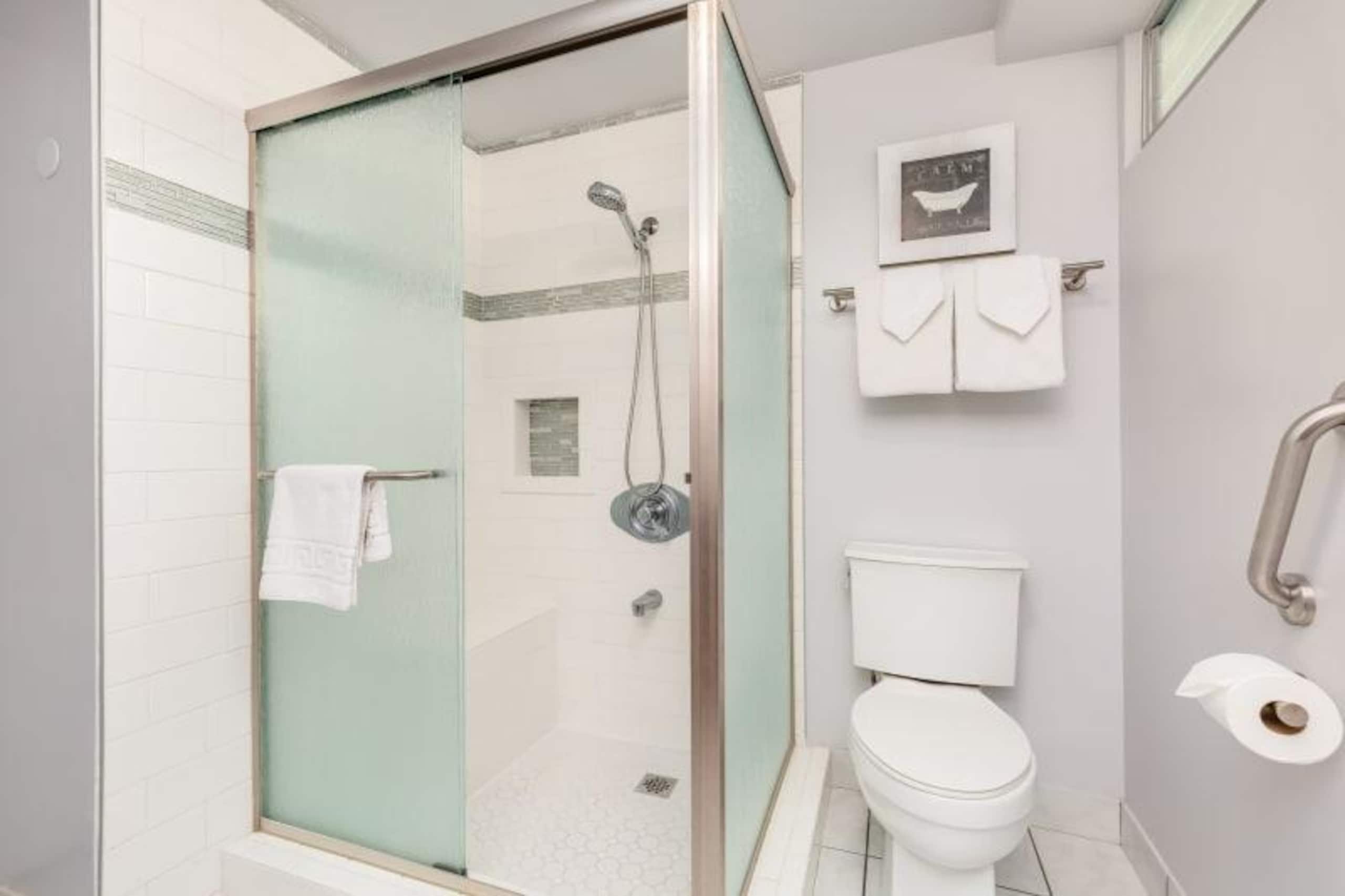 Condo in Honolulu · ★4.83 · 1 bedroom · 1 bed · 1 shared bath - Image 16