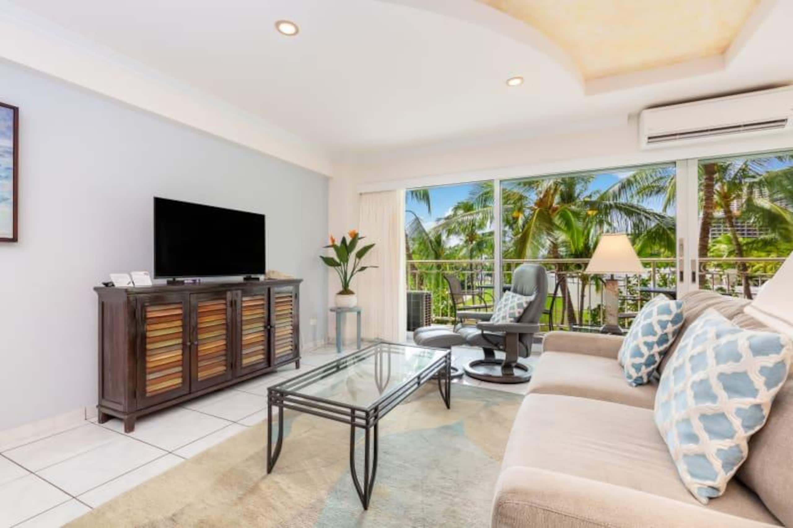 Condo in Honolulu · ★4.83 · 1 bedroom · 1 bed · 1 shared bath - Image 5