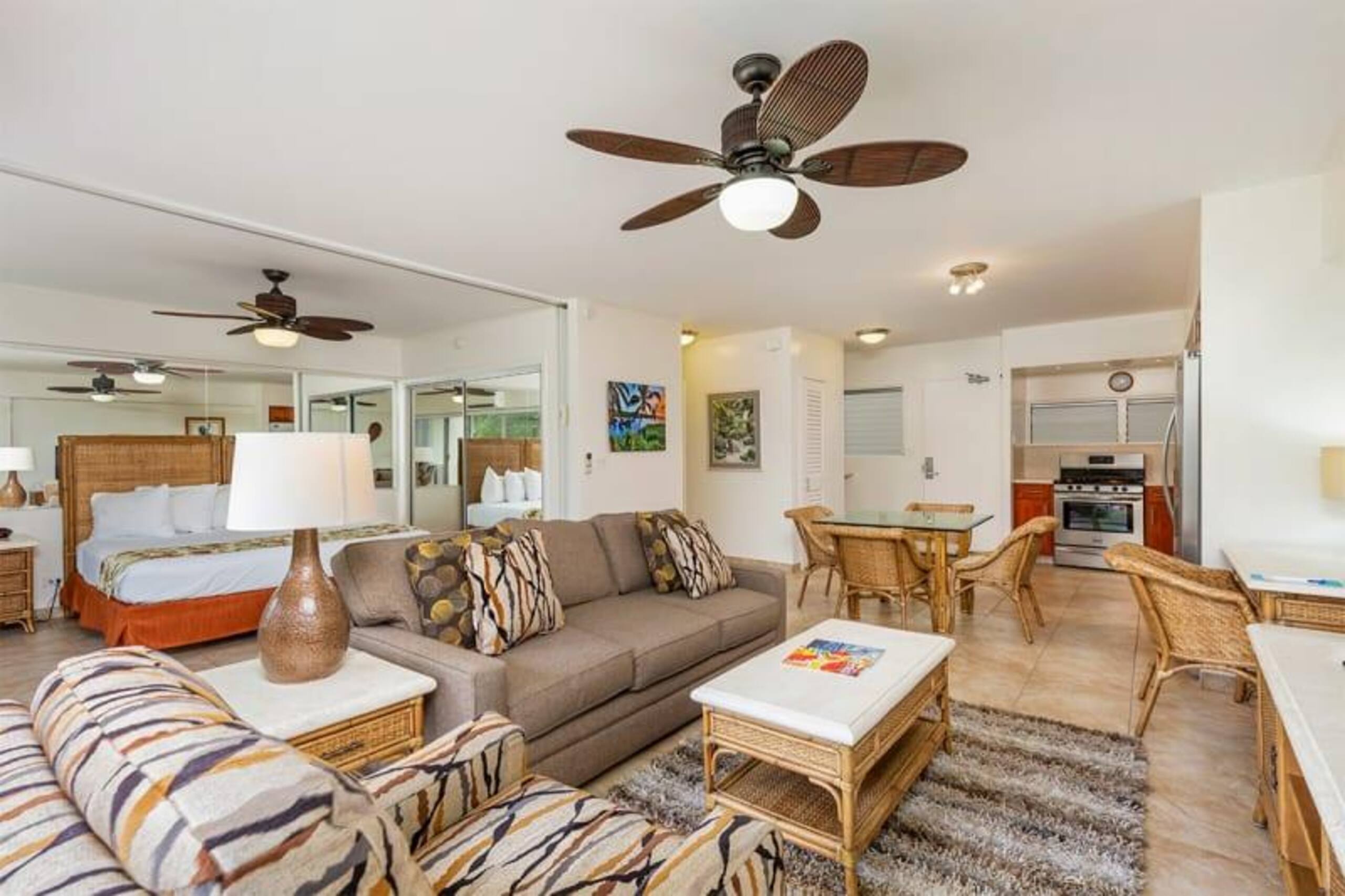 Condo in Honolulu · ★4.43 · 1 bedroom · 1 bed · 1 private bath - Image 3