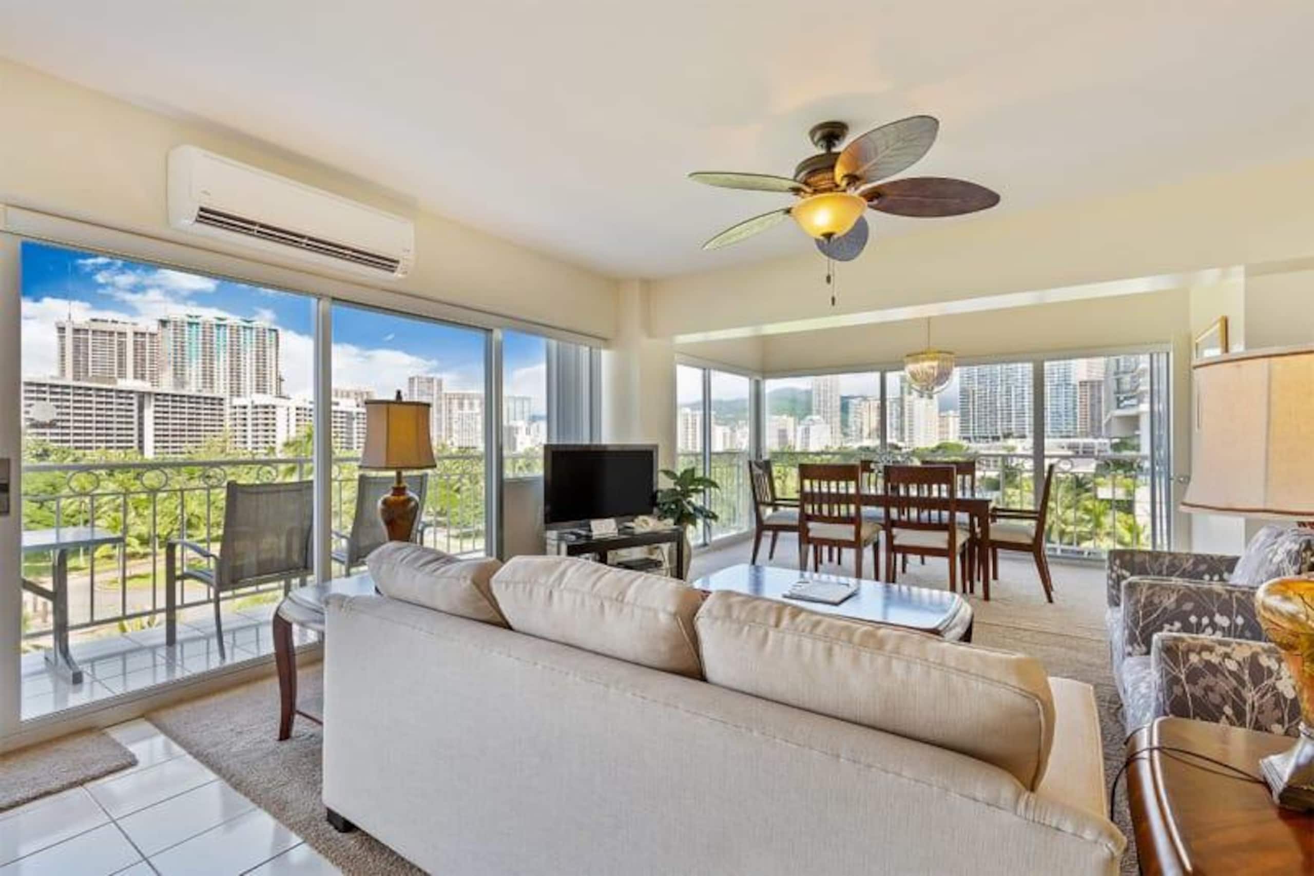 Condo in Honolulu · ★4.7 · 2 bedrooms · 3 beds · 1 shared bath - Image 11