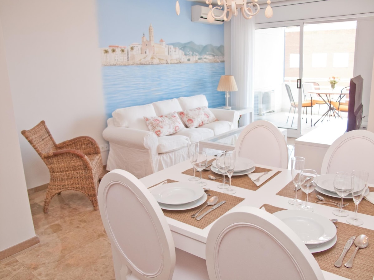 Successful Airbnb property: DELICIOUS BY BLAUSITGES Elegant apartment with pool in Sitges. in Sitges