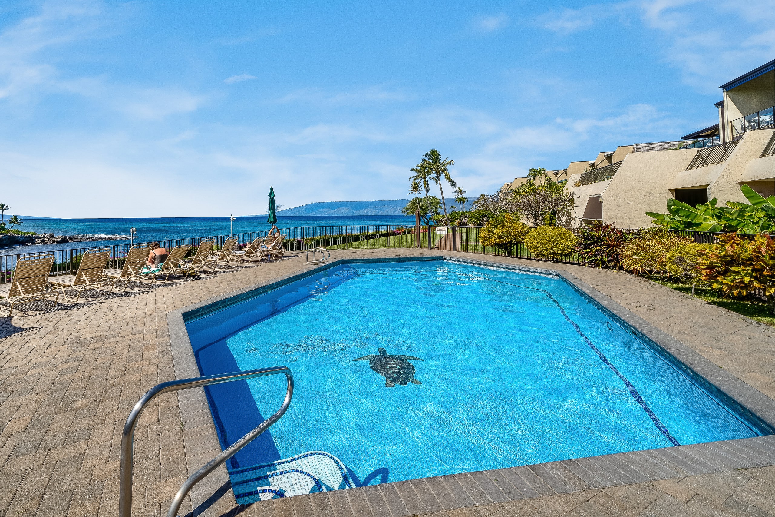 Condo in Lahaina · ★4.56 · 1 bedroom · 1 bed · 1 bath - Image 35