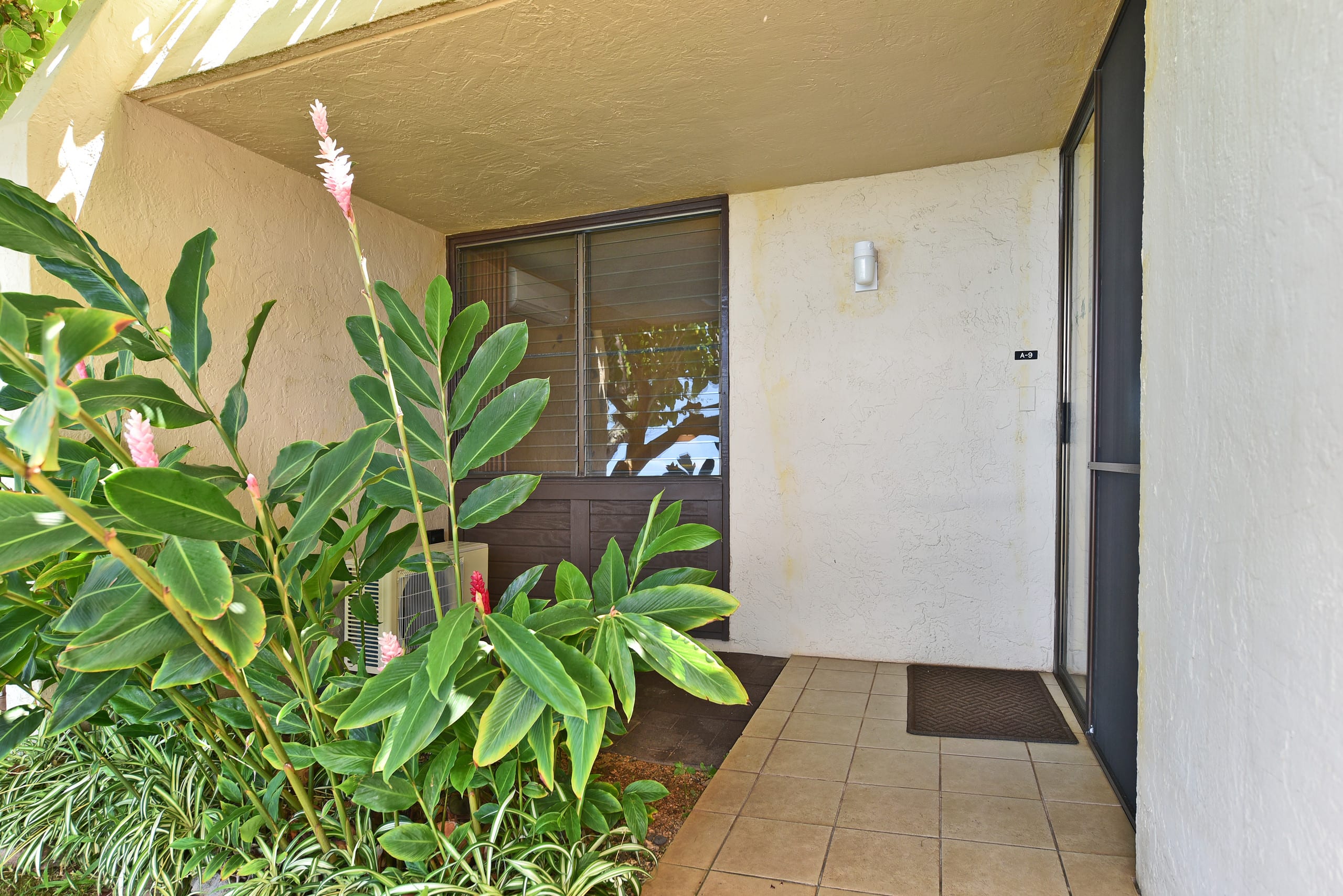 Condo in Lahaina · ★4.56 · 1 bedroom · 1 bed · 1 bath - Image 33