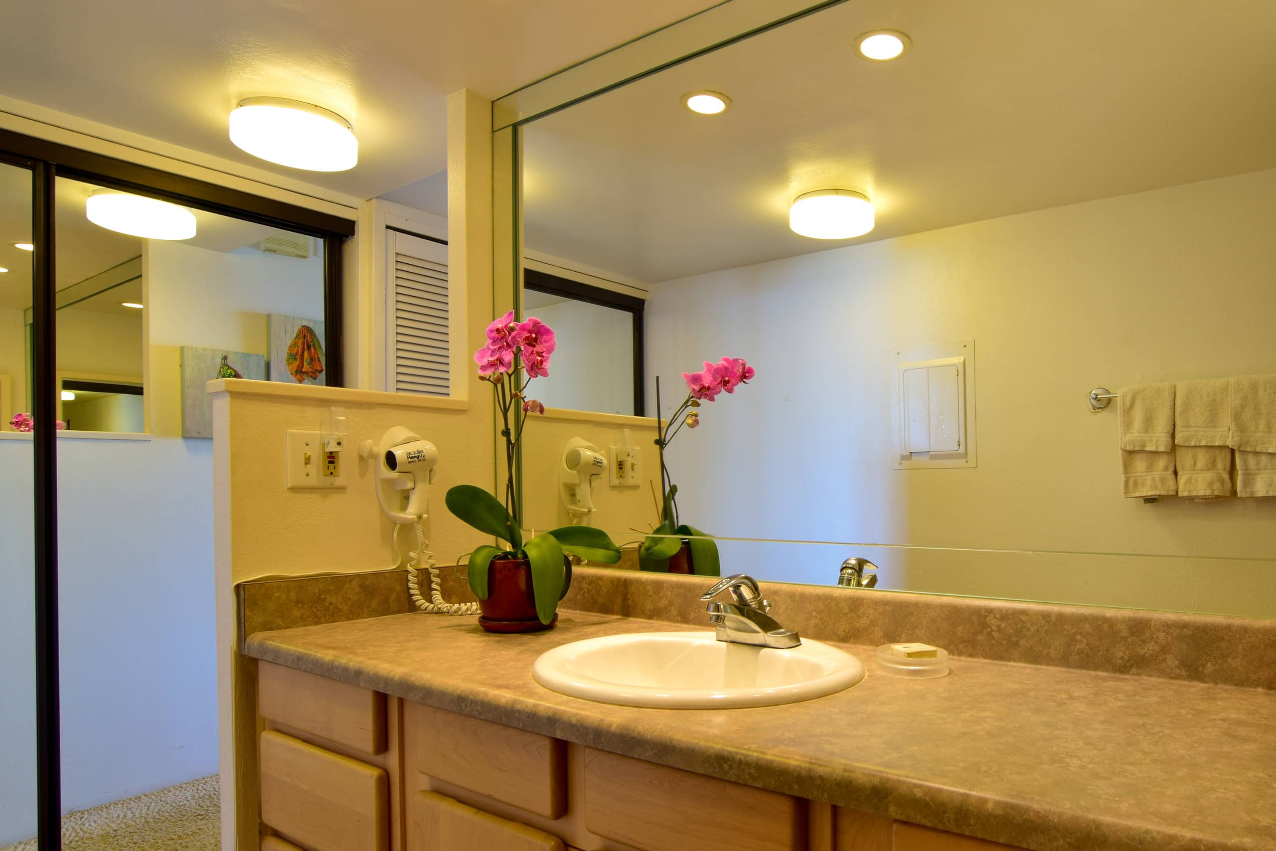 Condo in Lahaina · ★4.56 · 1 bedroom · 1 bed · 1 bath - Image 10