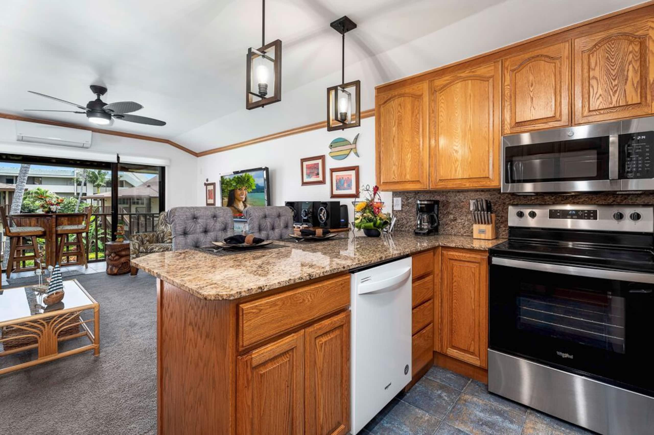 Condo in Kailua-Kona · ★5.0 · 1 bedroom · 2 beds · 1 private bath - Image 11