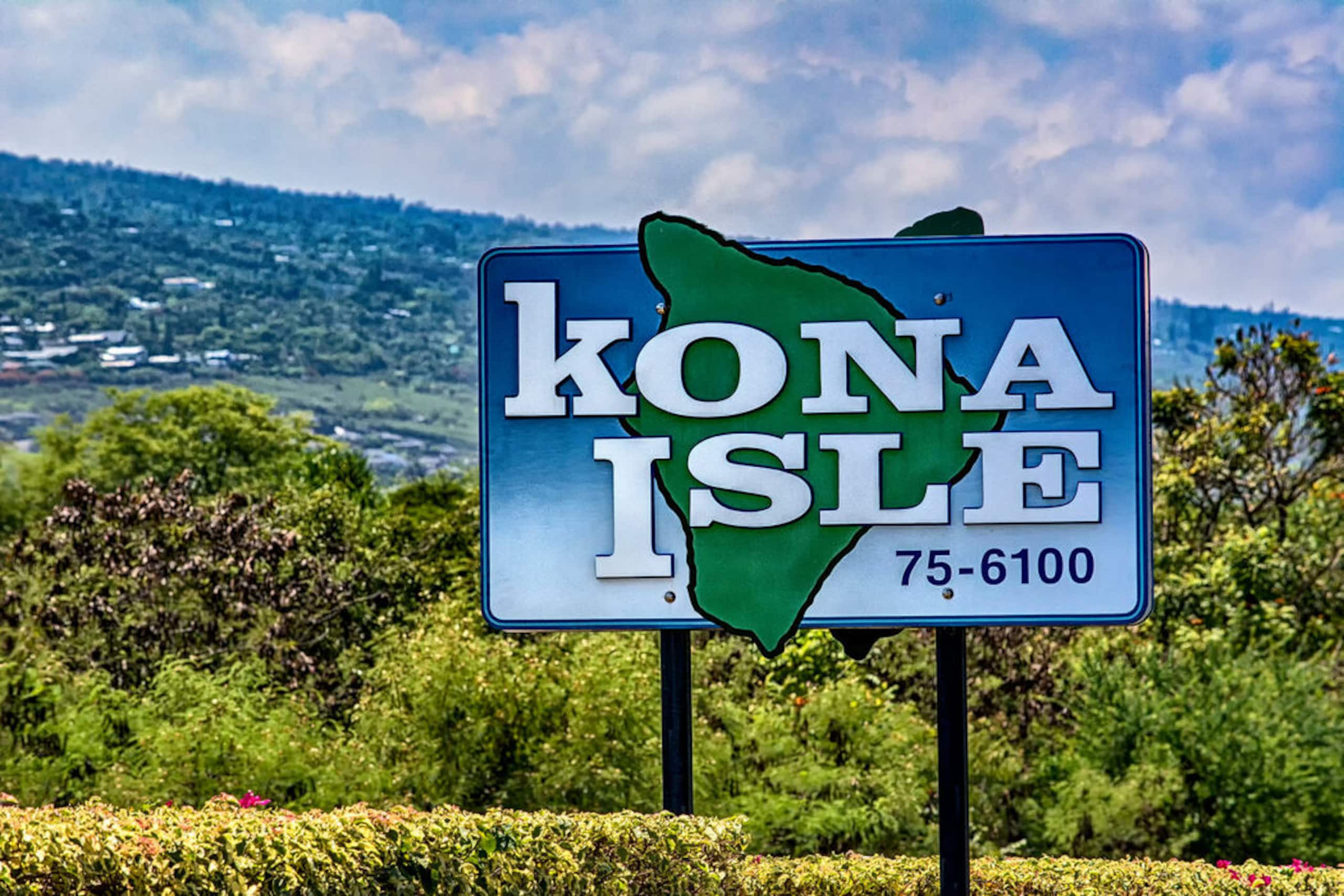 Condo in Kailua-Kona · ★5.0 · 1 bedroom · 2 beds · 1 private bath - Image 19