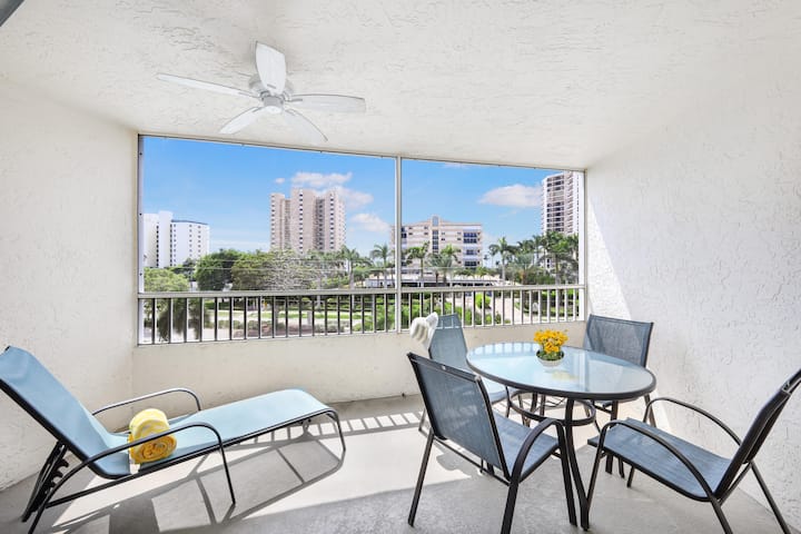 Breezy Condo | Deluxe Pool & Private Beach Access - Marco Island, FL